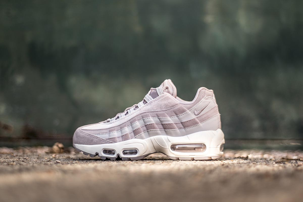 Wmns Air Max 95 LX  Particle Rose  AA1103-600 - Sneaker Replica Workshop