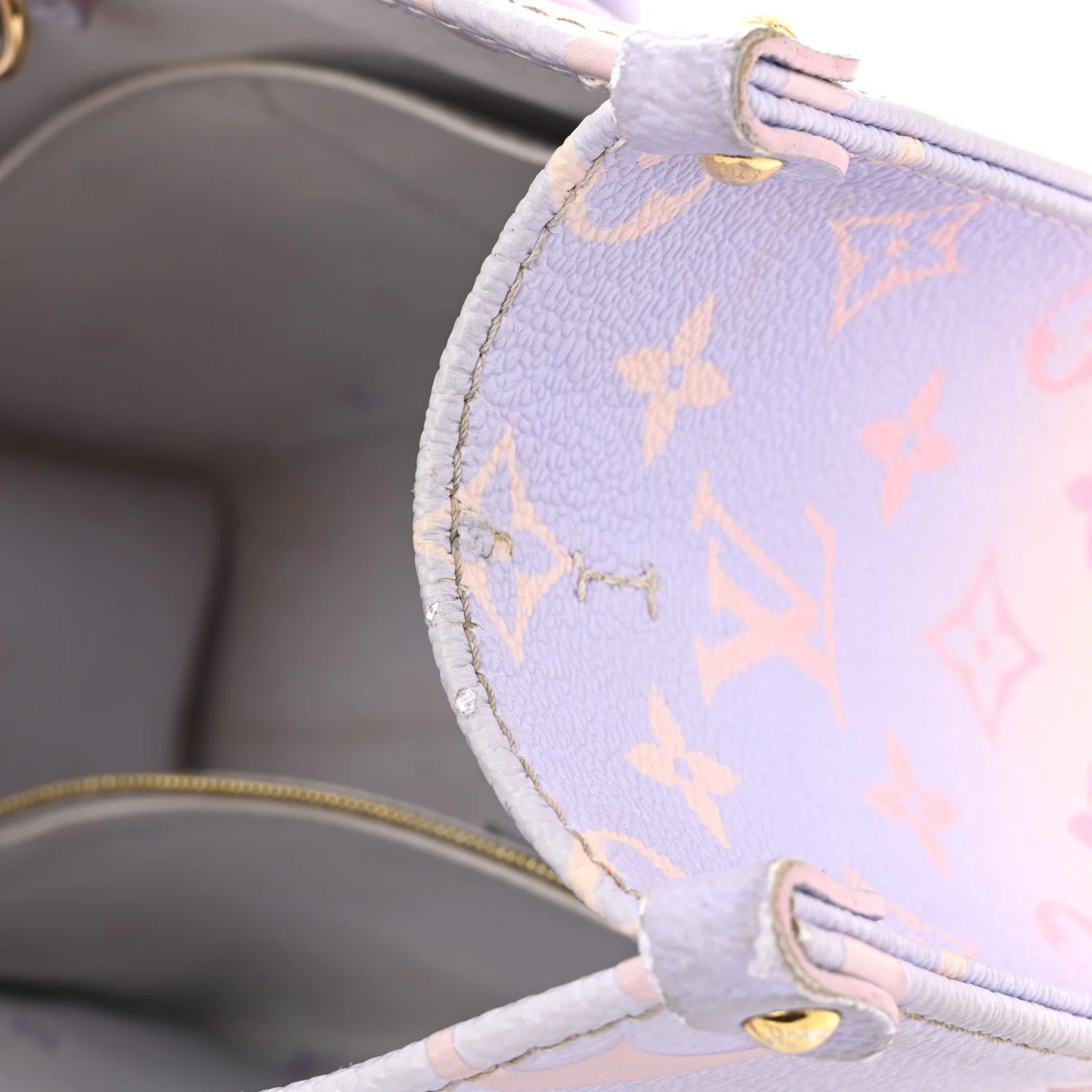 Monogram Giant Spring In The City Onthego PM Sunrise Pastel - Top Club