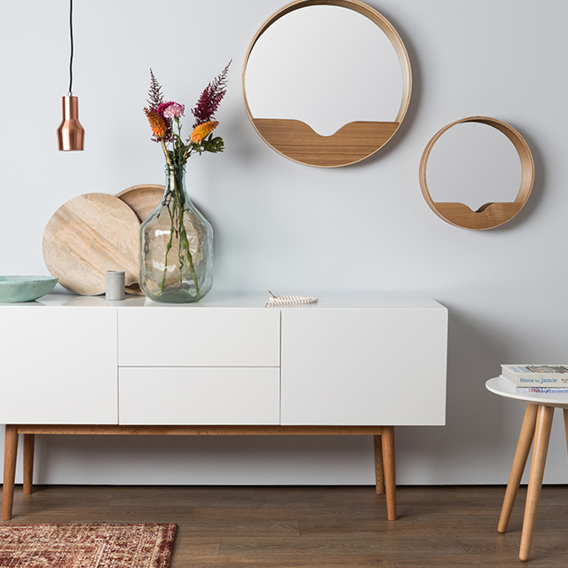 Spiegel rond Wall