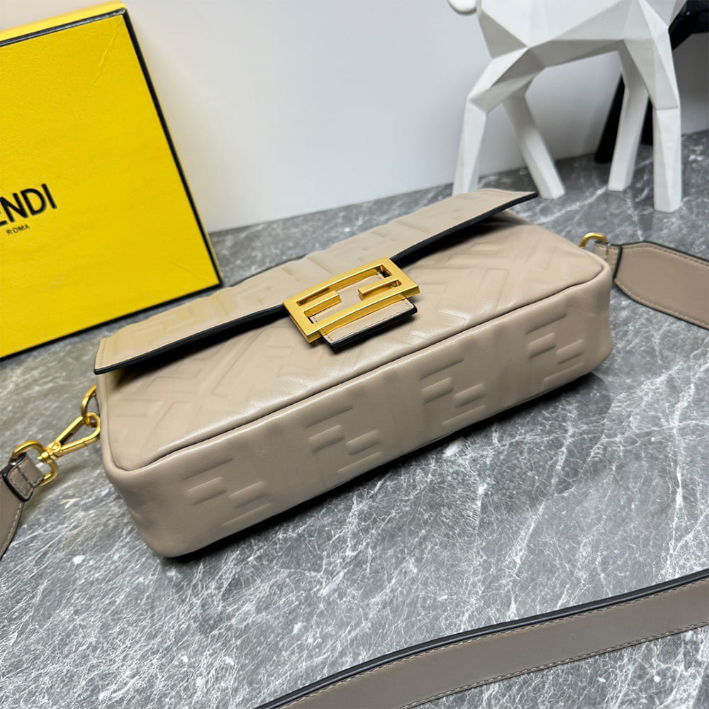 Fendi Baguette - Top Club