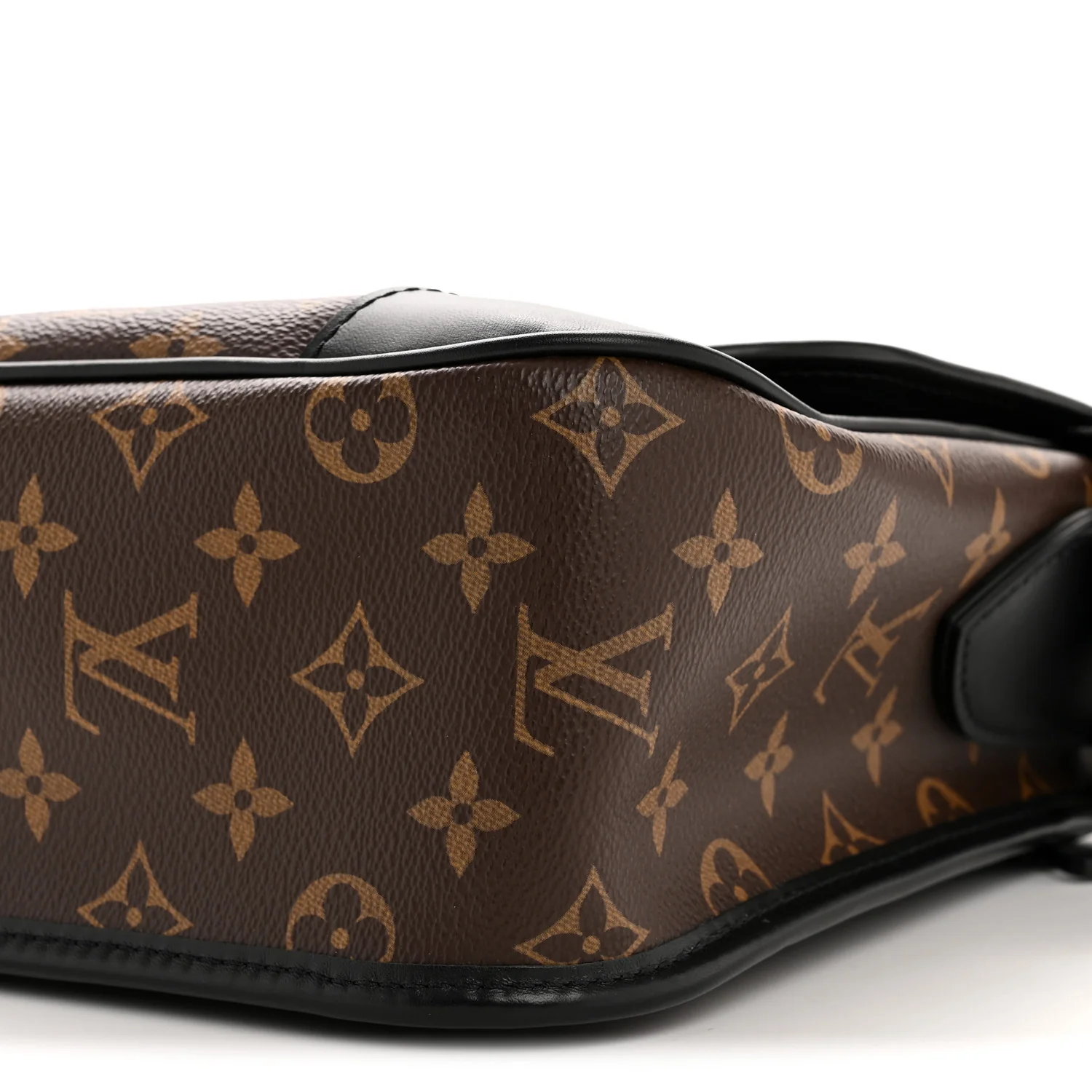 Monogram Macassar Archy Messenger GM - Top Club