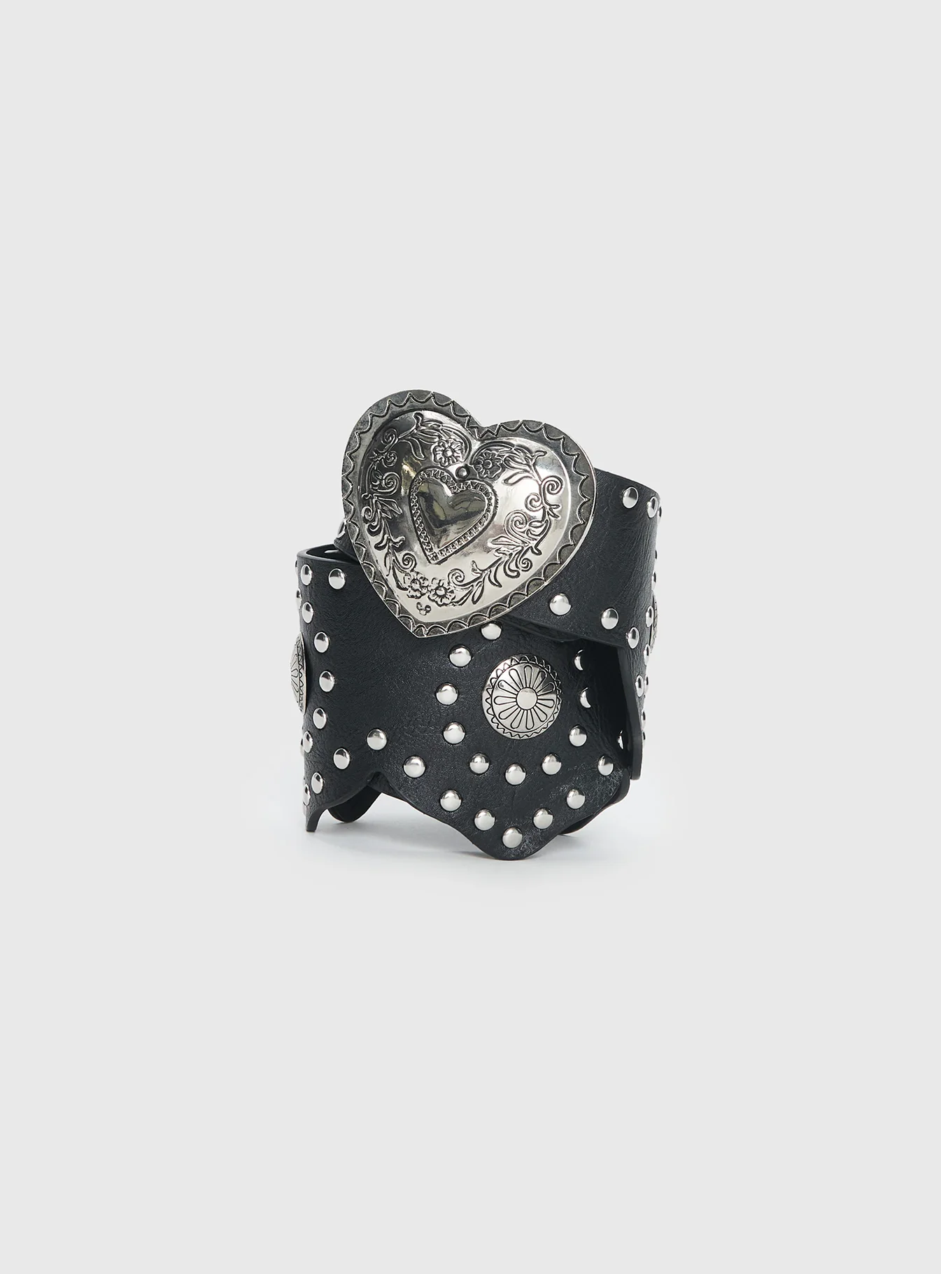 Outta Town Heart Buckle Belt Black / Silver