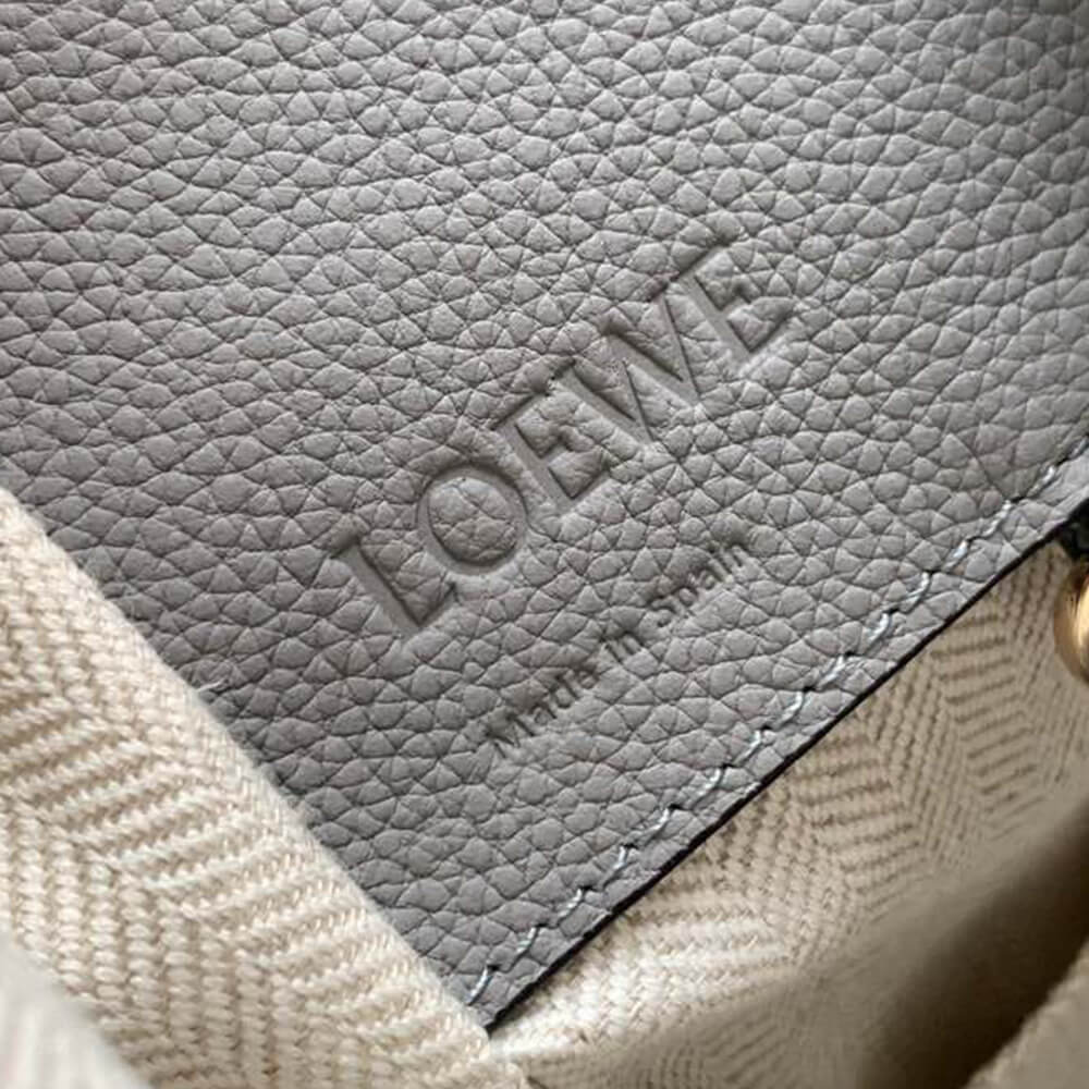 LOEWE Small Hammock bag in soft grained calfskin - Top Club