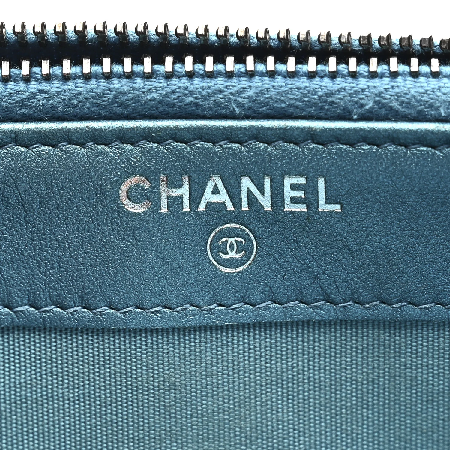 Metallic Caviar Quilted Small Boy Clutch With Chain Turquoise - Top Club