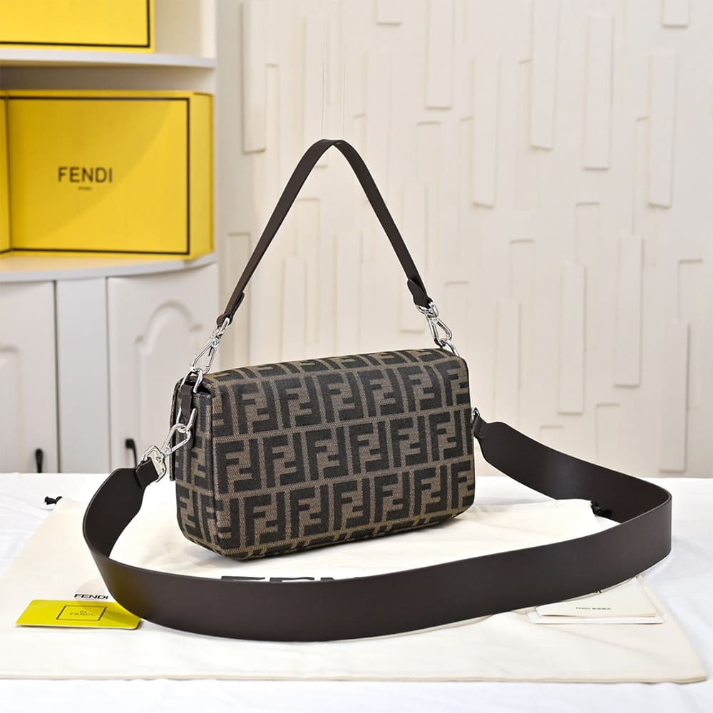 Fendi Baguette - Top Club