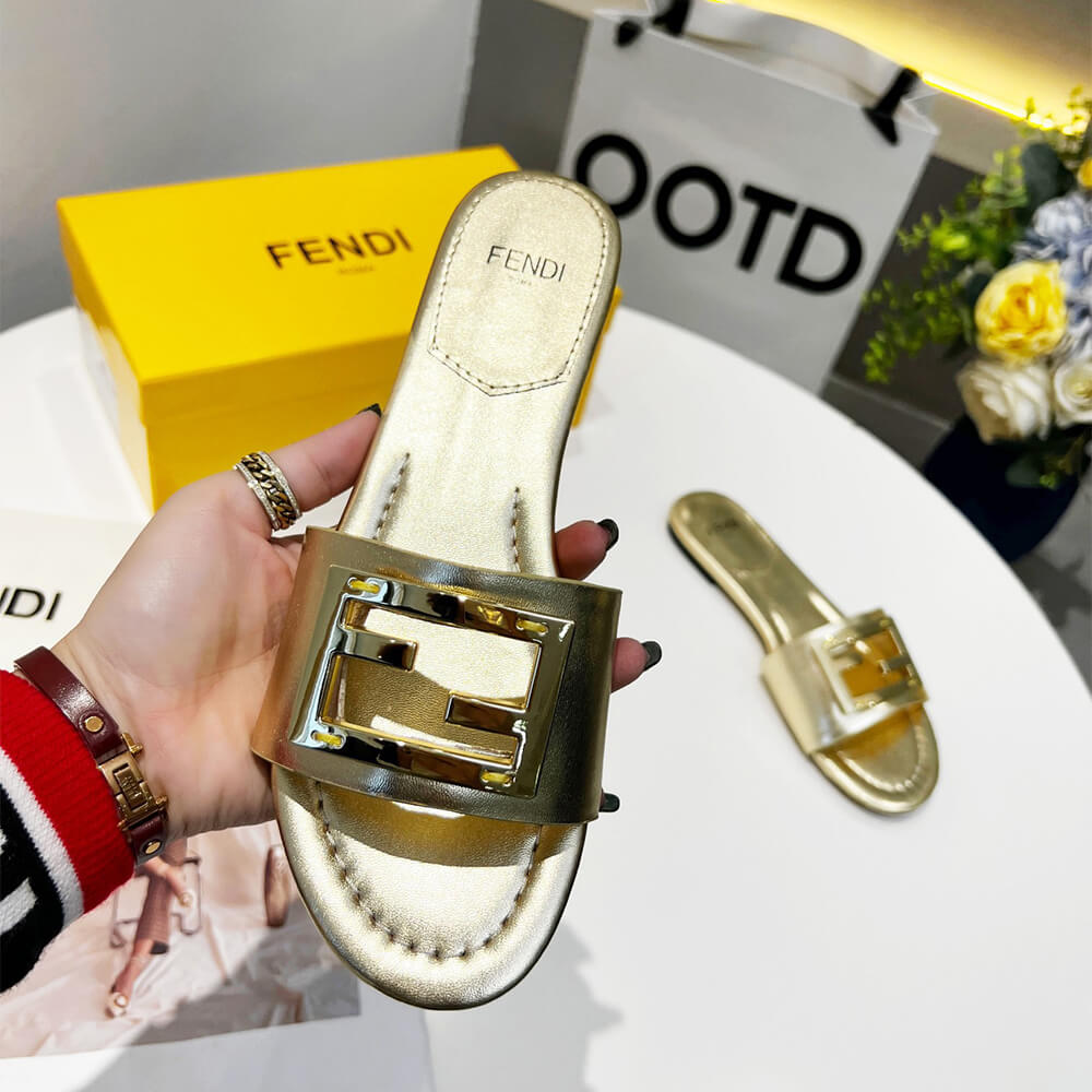 Fendi Baguette Slides - Top Club