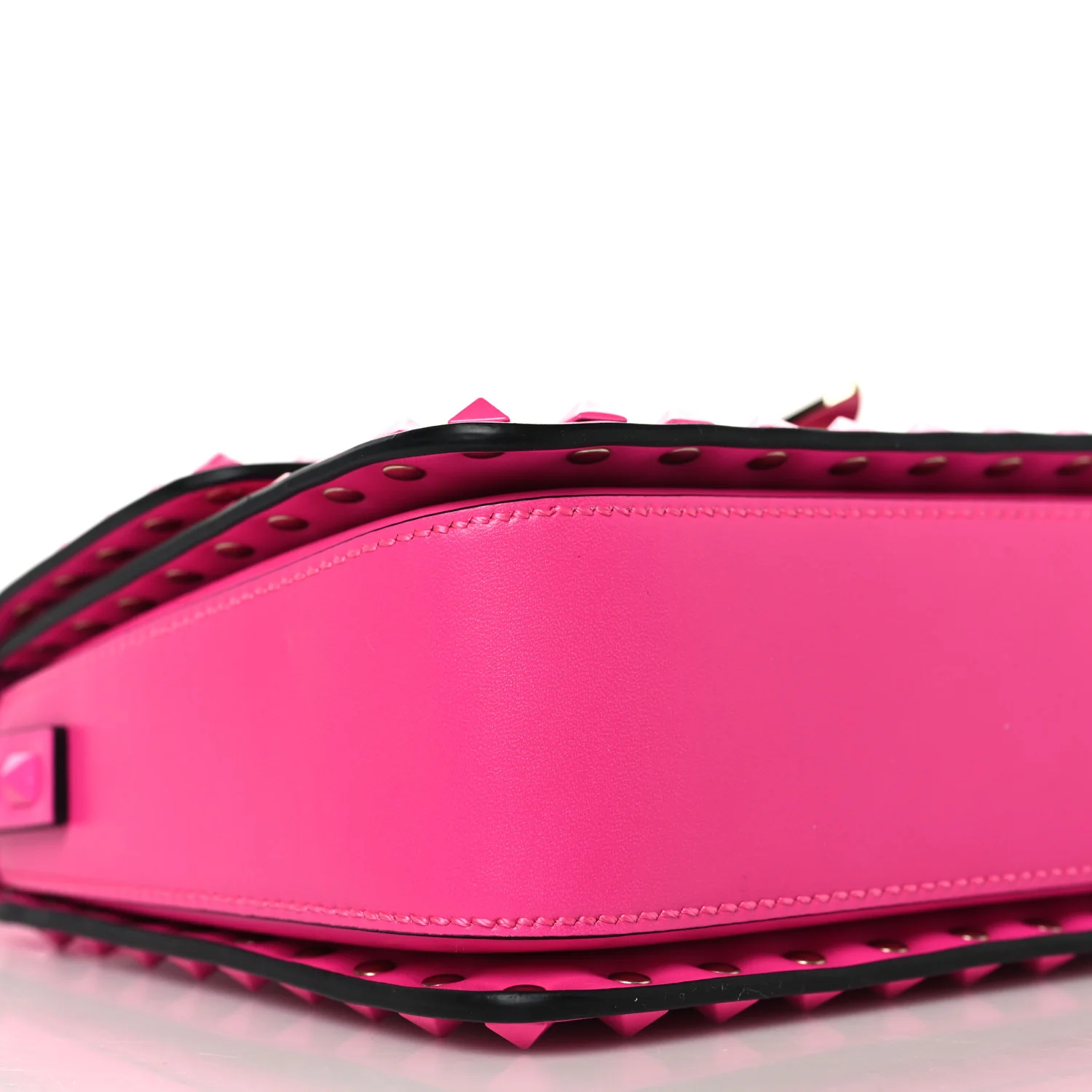 Smooth Calfskin Enamel Tonal Rockstud23 Shoulder Bag Pink PP - Top Club