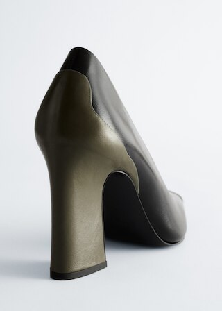 & Other Stories COLOUR-BLOCKED LEATHER PUMPS