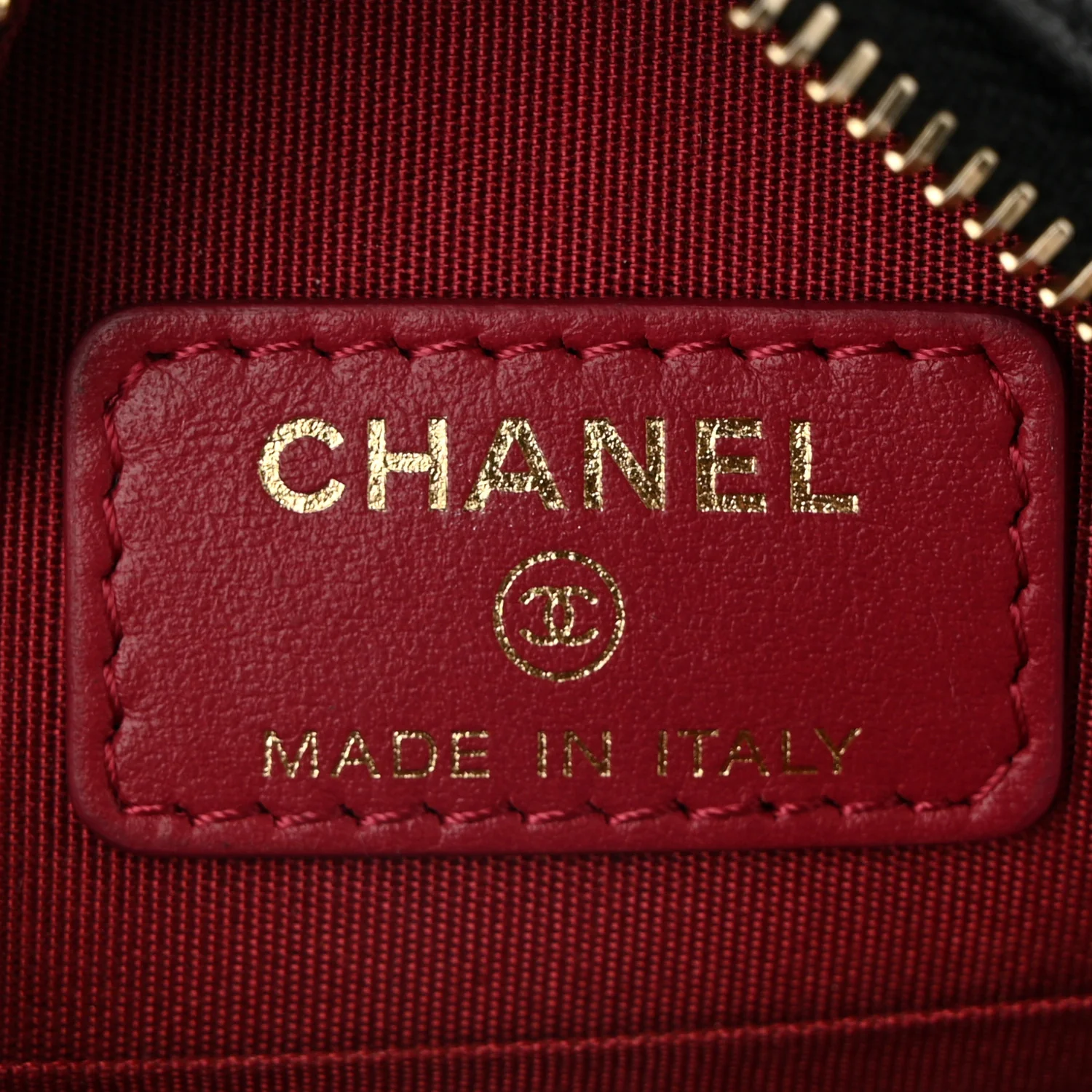 Shiny Goatskin Quilted Chanel 19 Round Clutch With Chain Black - Top Club