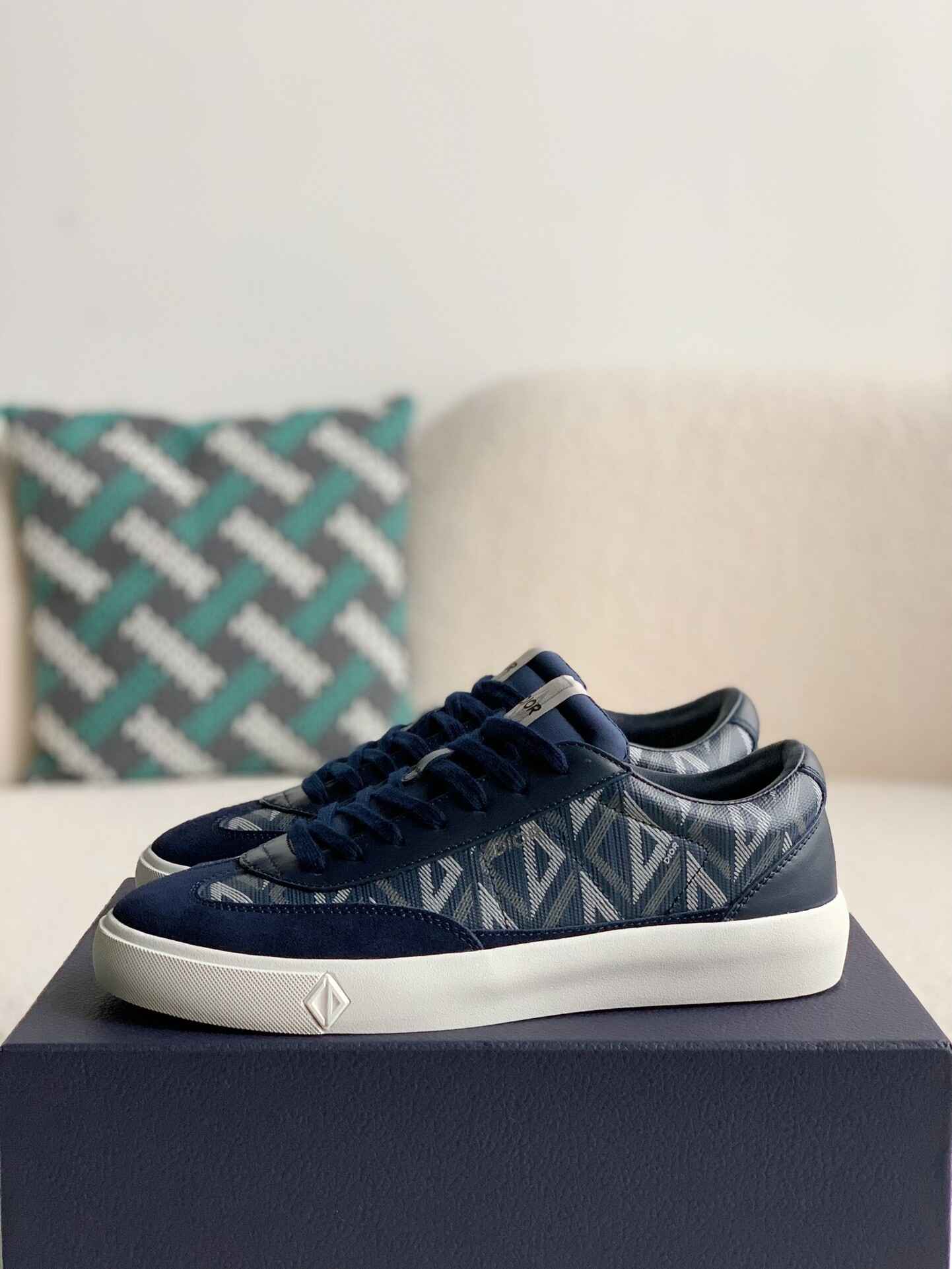 Dior B101 Low Top Deep Blue Sneakers - Sneaker Replica Workshop
