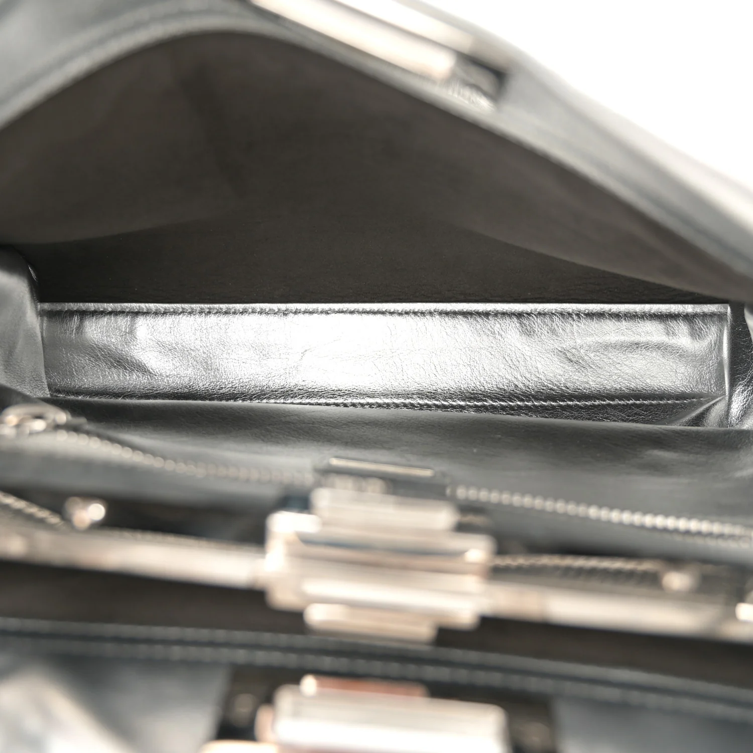 Vitello Catalan Mirror Medium Peekaboo Iconic Satchel Argento - Top Club