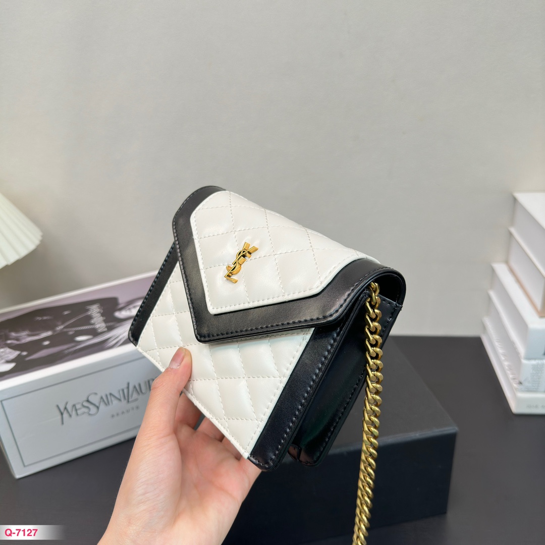 Y ENVELOPE New arrival bag size: 17*13 cm - Top Club