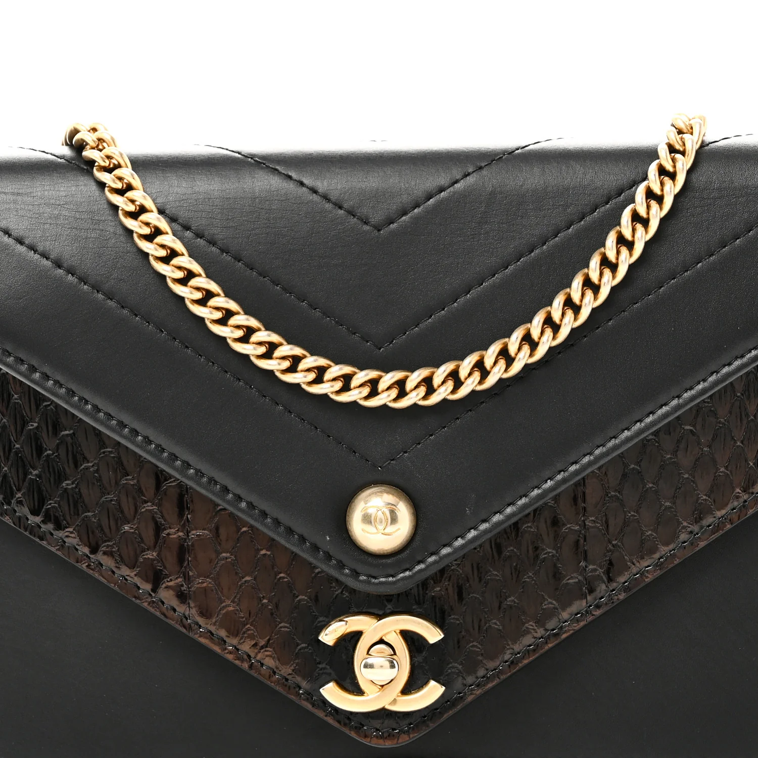 Calfskin Elaphe Double Chevron Mini Wallet On Chain WOC Black - Top Club