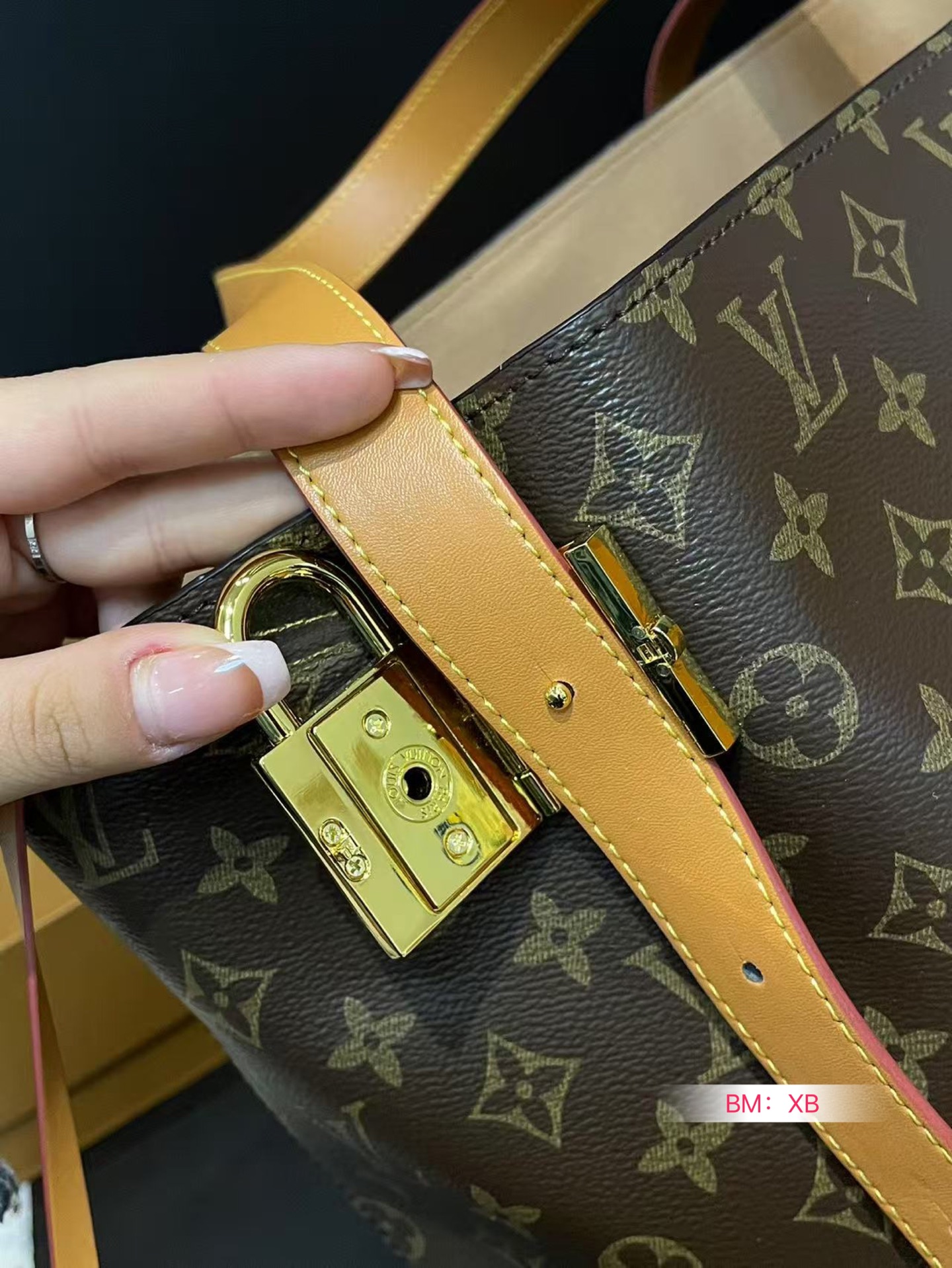 Louis new arrival tote bag size: 44*30 cm - Top Club