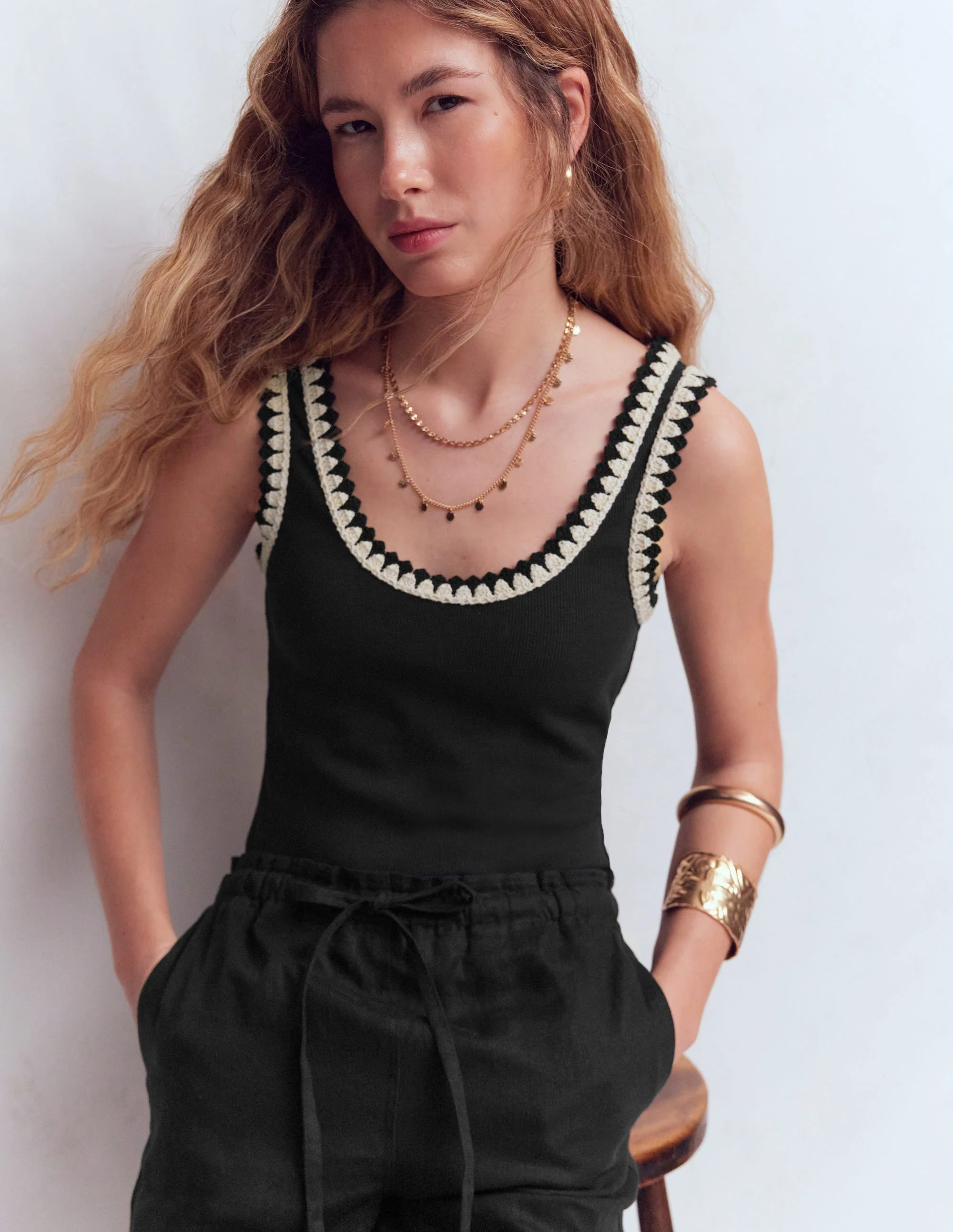 Maddie Top mit Besatz-Schwarz