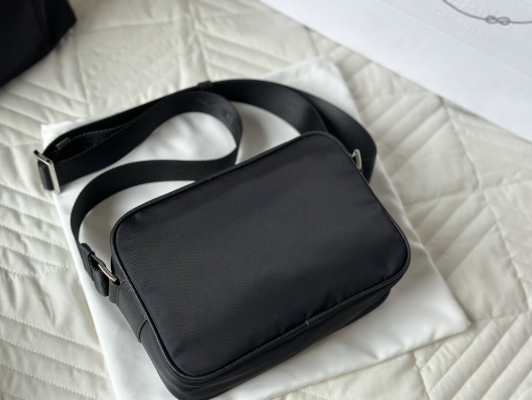 Pra new arrival men and women bag size : 24*15cm - Top Club