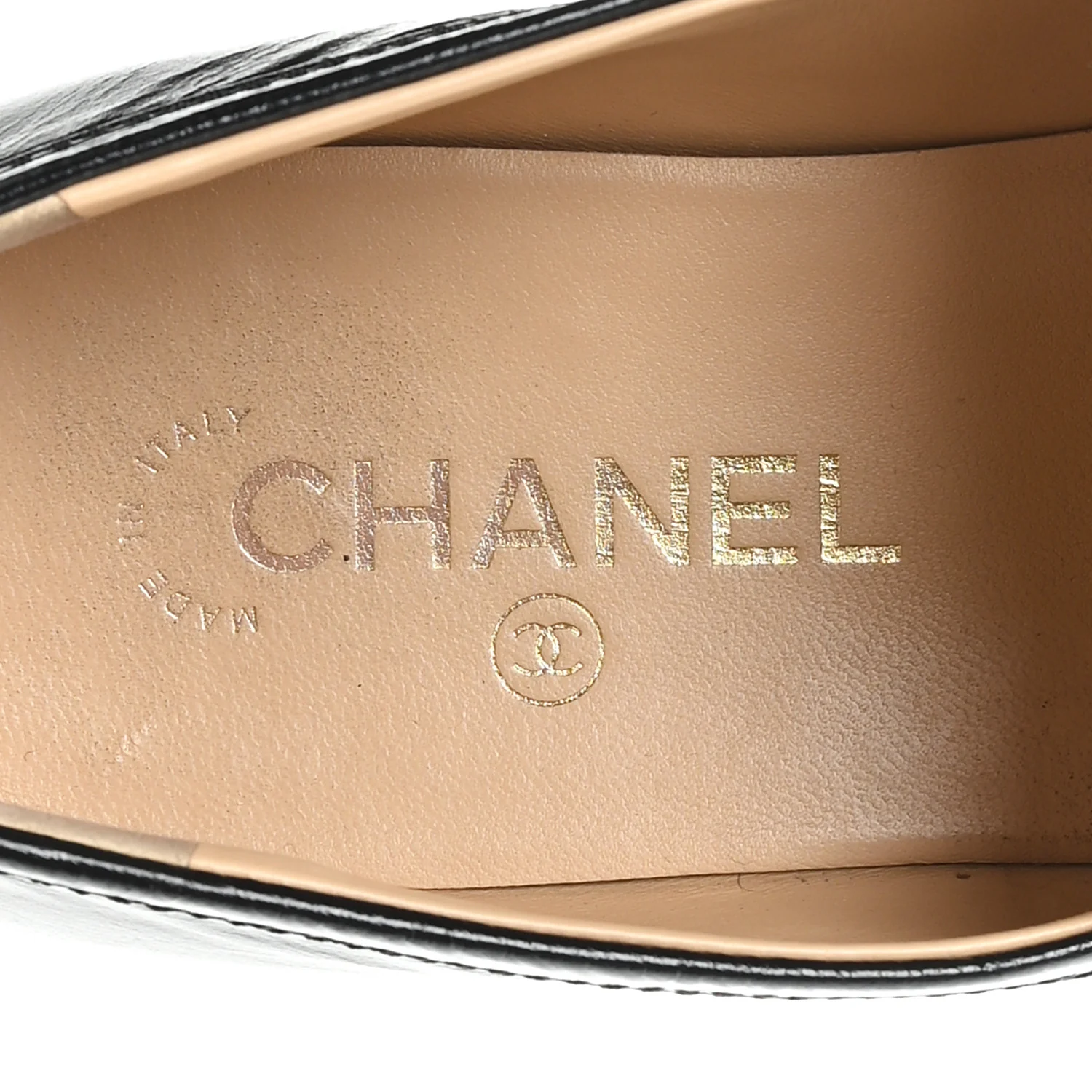 Shiny Crumpled Calfskin CC Mocassin Loafers 38.5 Black - Top Club