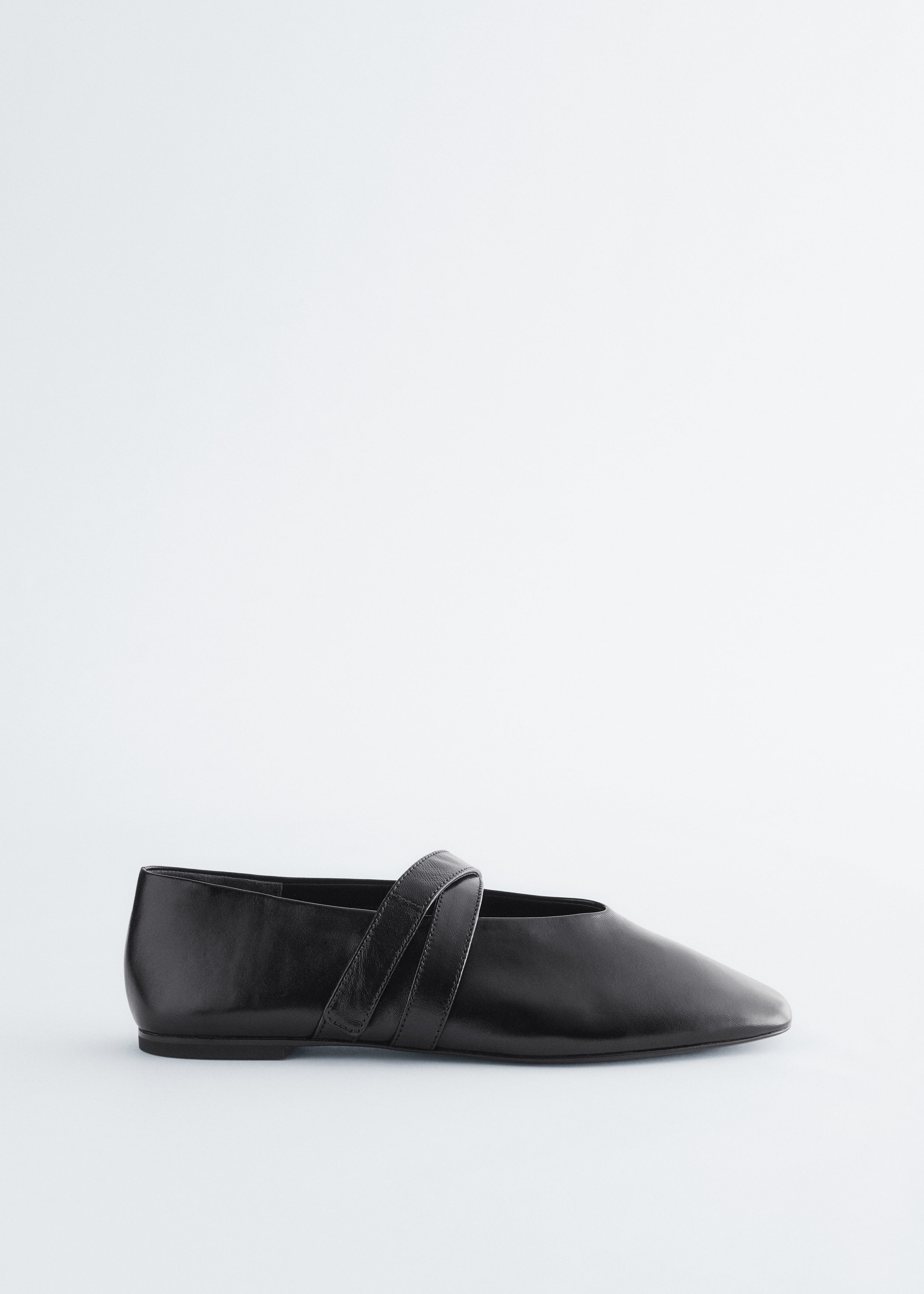 & Other Stories CROSS-STRAP LEATHER BALLET FLATS