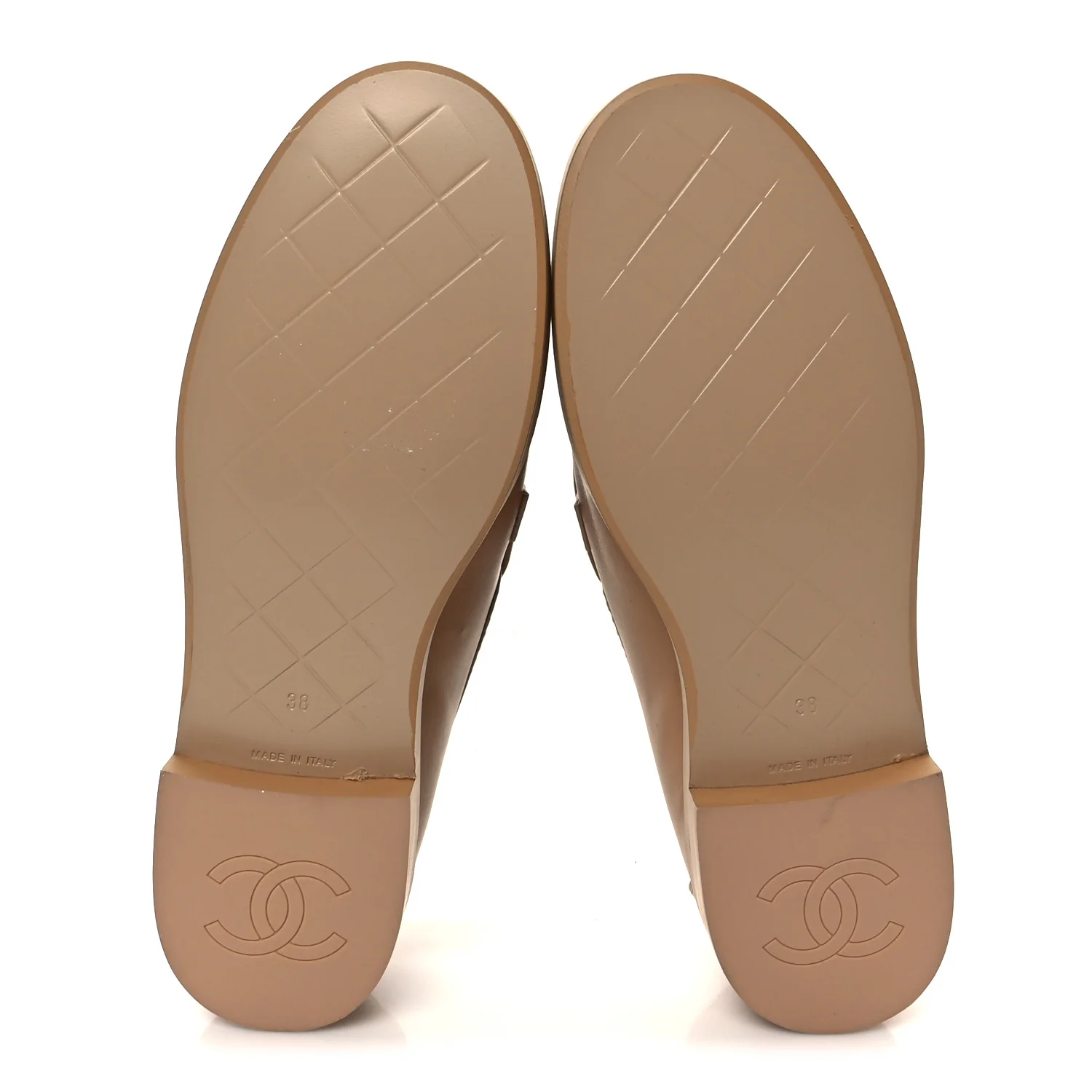 Lambskin Quilted CC Turnlock Moccasins 38 Beige - Top Club