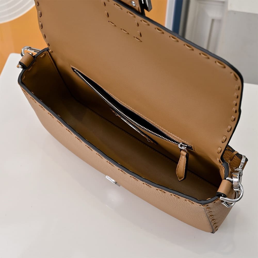 Fendi Baguette - Top Club