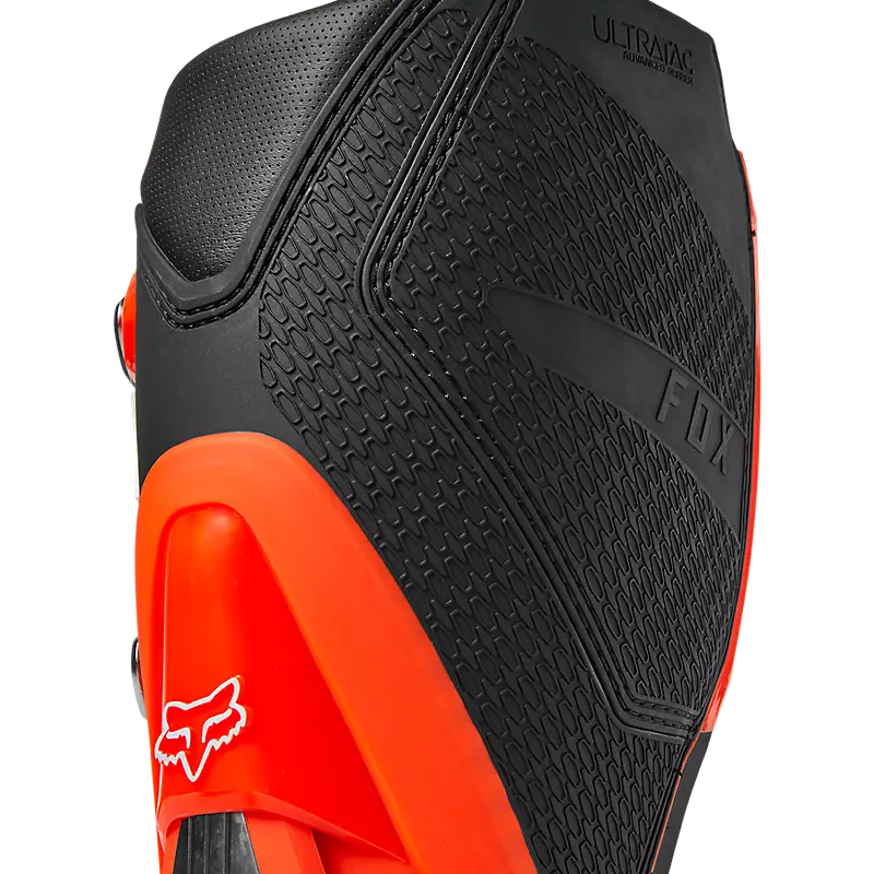 Instincts boots