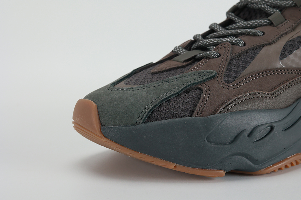 Yeezy Replica Boost 700 V2 Geode - Sneaker Replica Workshop