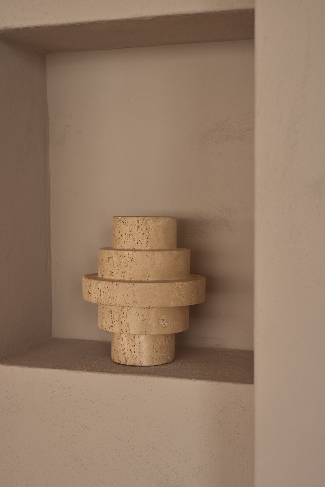 Vaas Agano Travertine M