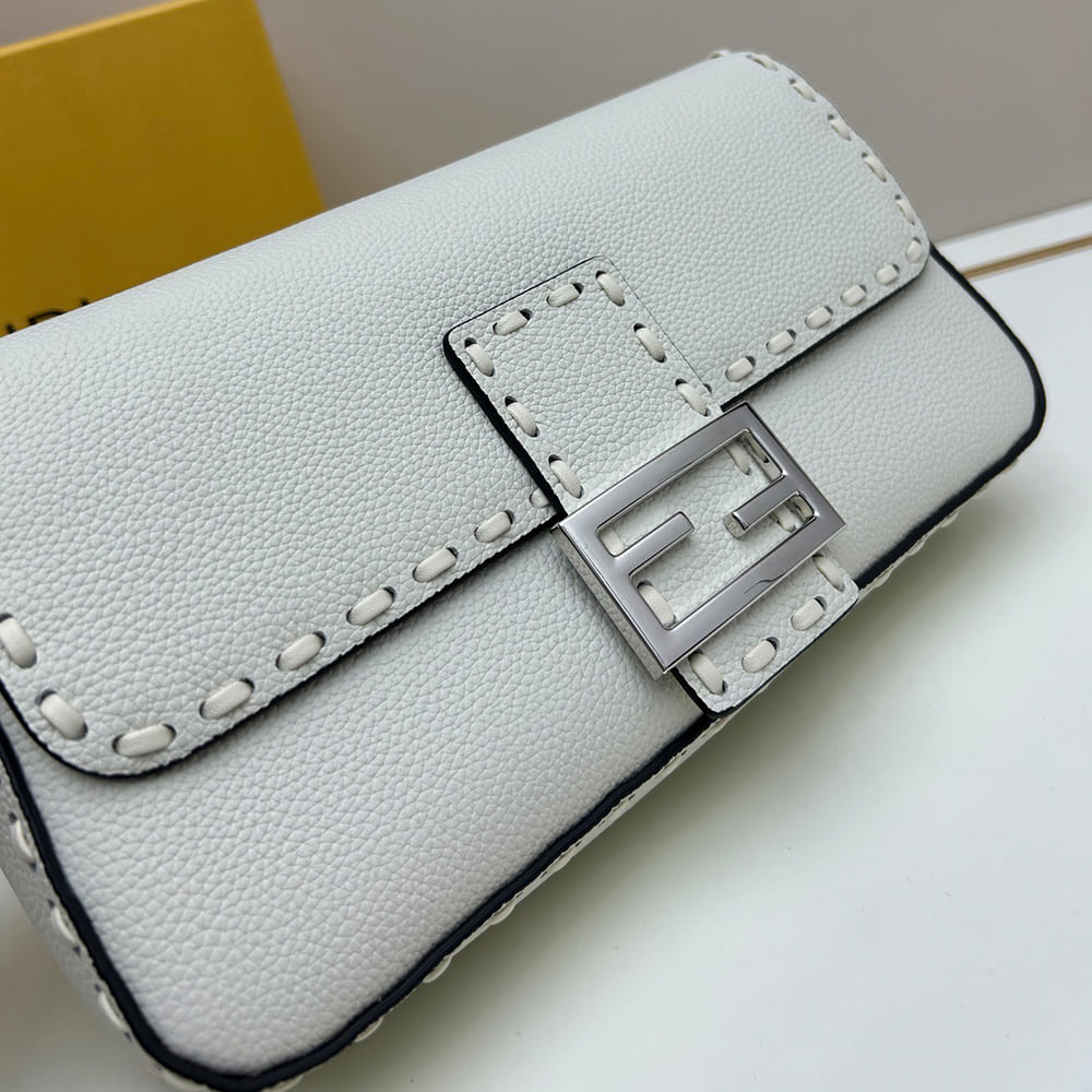 Fendi Baguette - Top Club