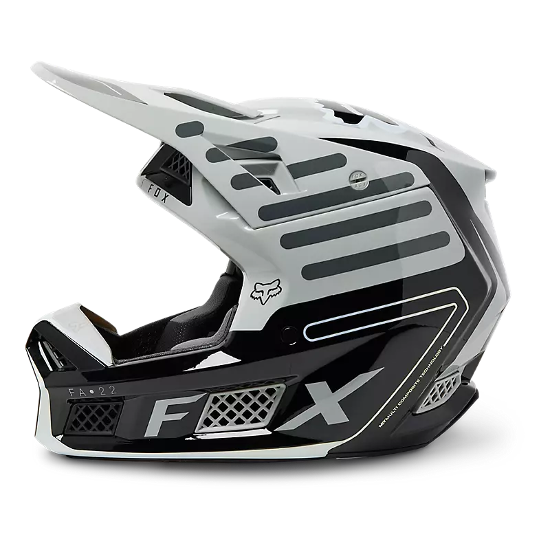 V3 RS Ryaktr Helm (2023)
