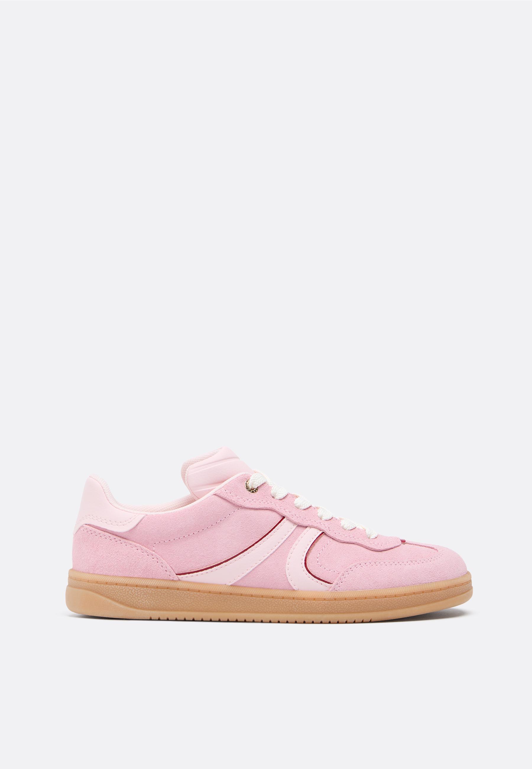CASUAL LEATHER TRAINERS