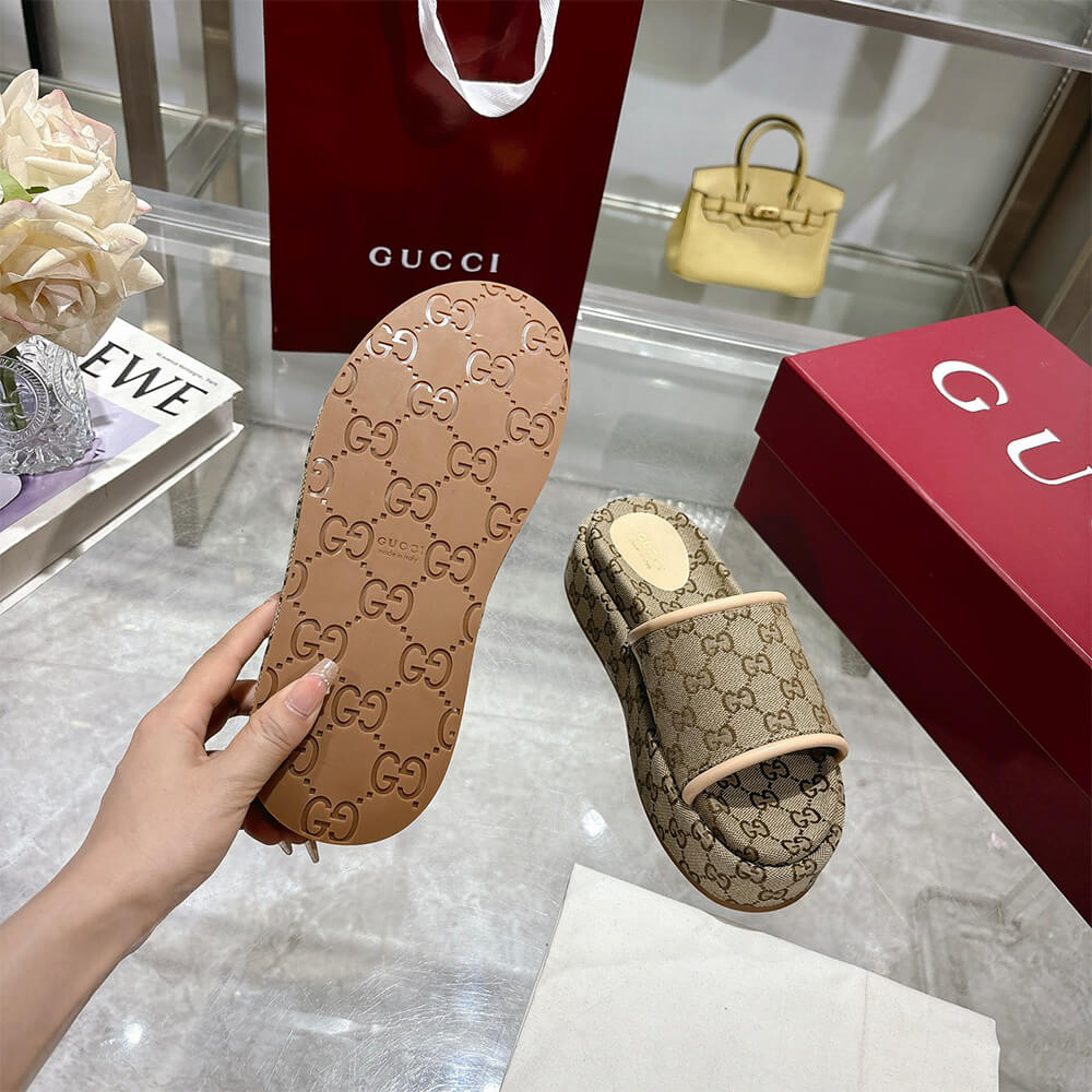 GUCCI Women s GG platform sandal - Top Club