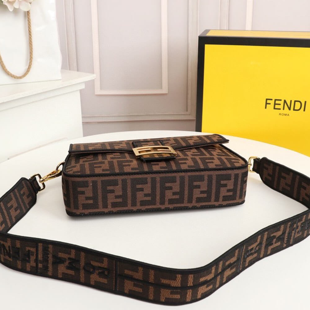 Fendi Baguette - Top Club