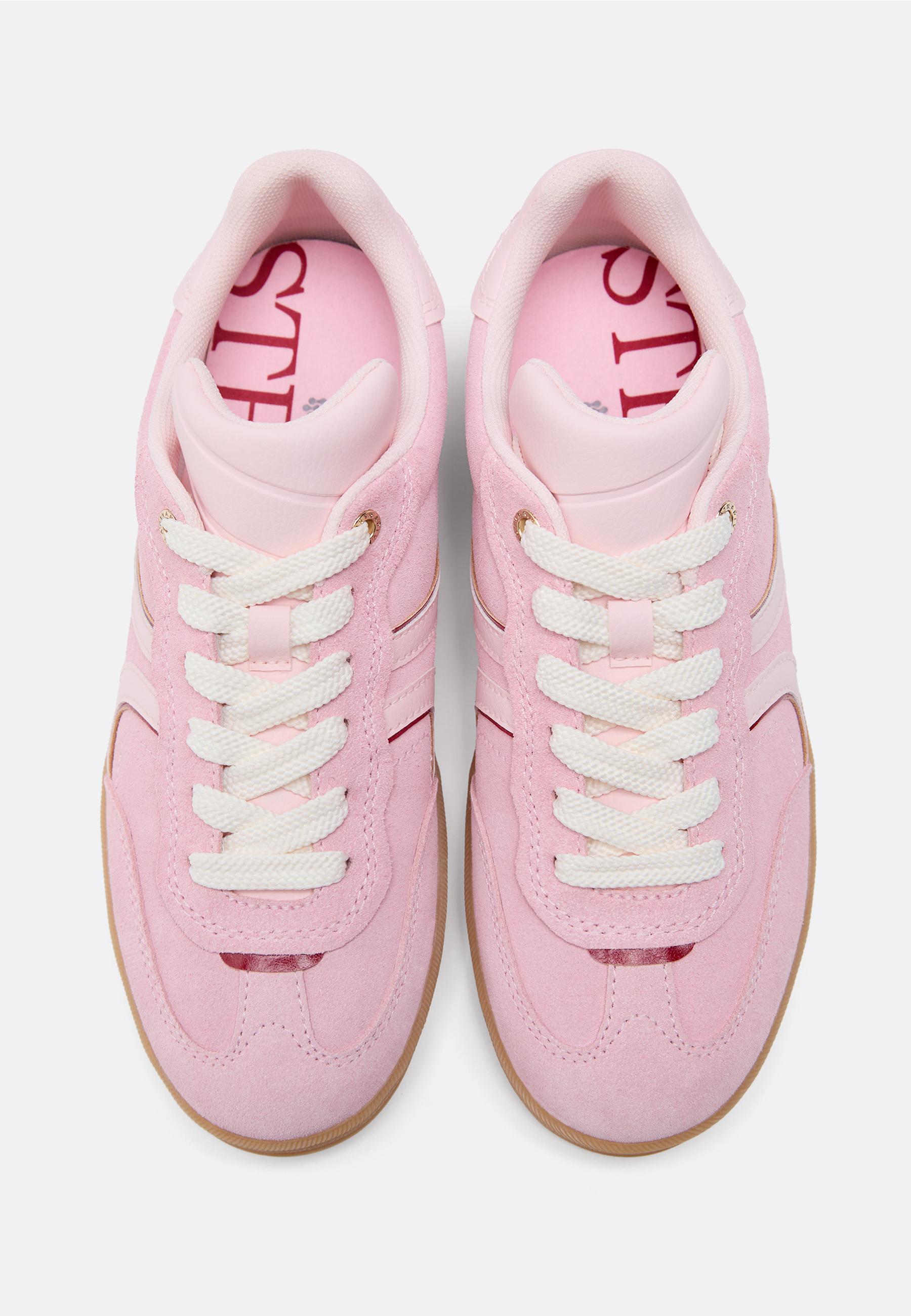 CASUAL LEATHER TRAINERS