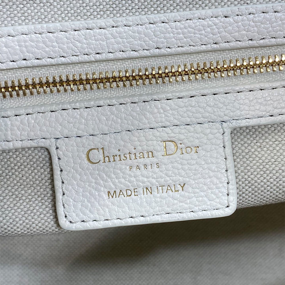 Dior Medium Dior Voyage Bag(HIGH-END GRADE) - Top Club