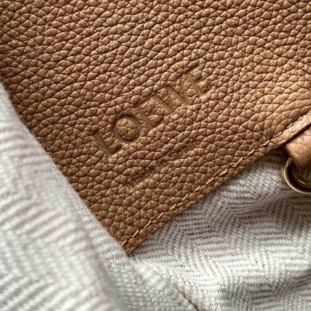 LOEWE Small Hammock bag in soft grained calfskin - Top Club