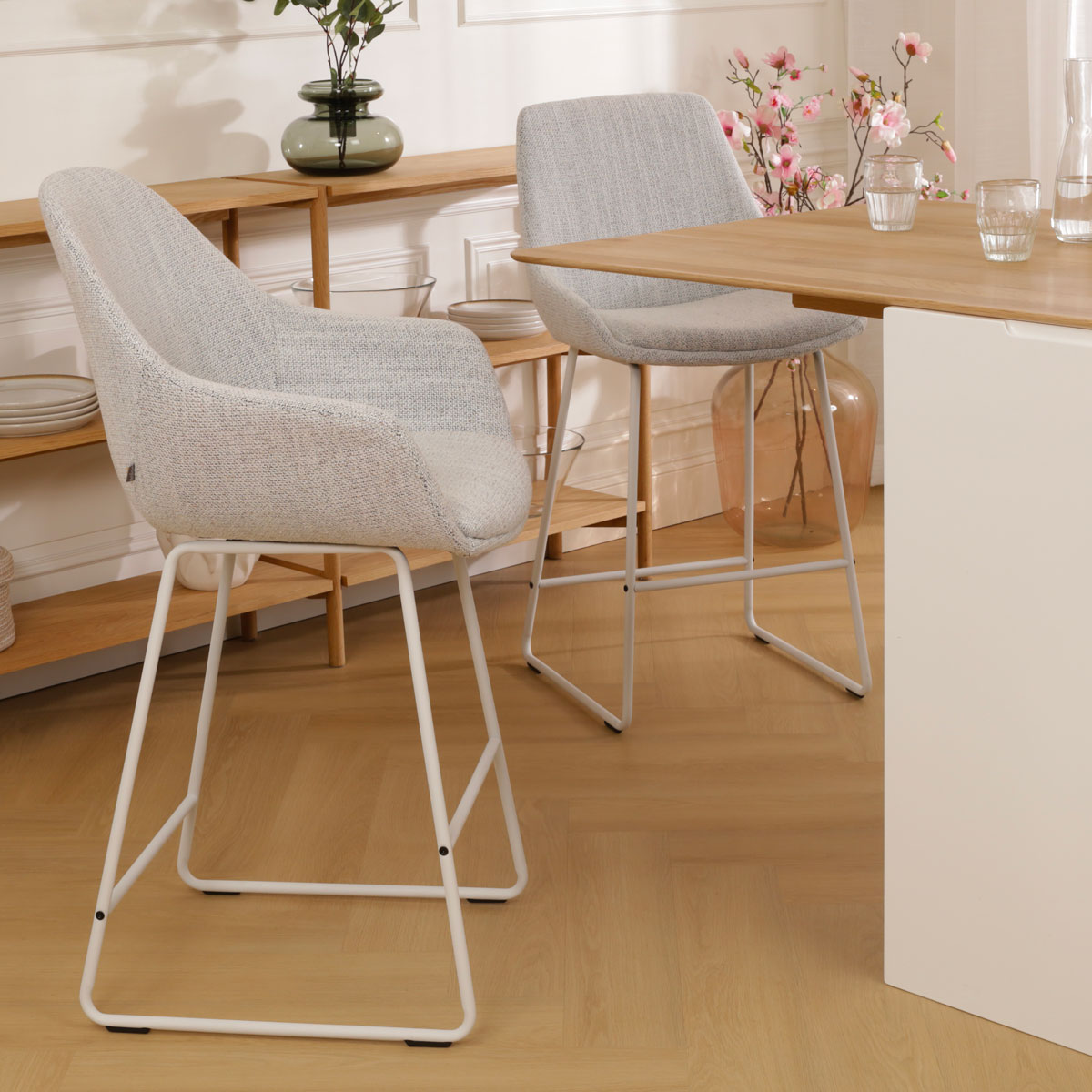 Barkruk Nino-Mae grijs beige gemêleerd - wit onderstel 75 cm