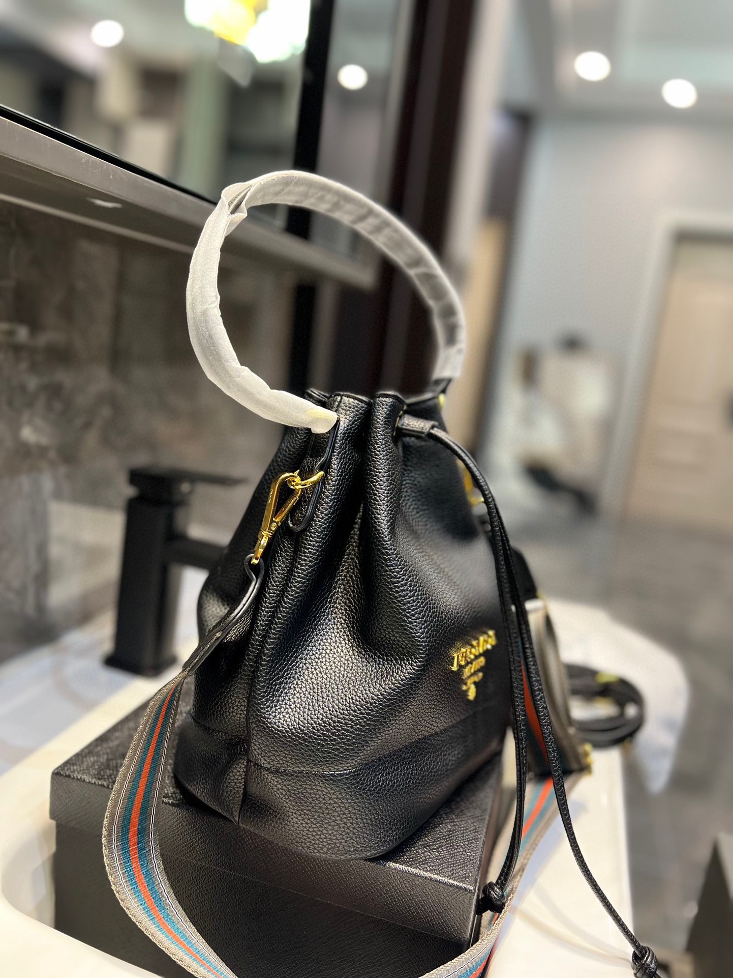 Pra new arrival bucket bag size : 25 * 21 cm - Top Club