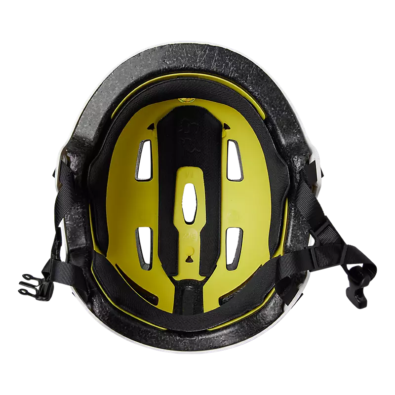 Flight helmet