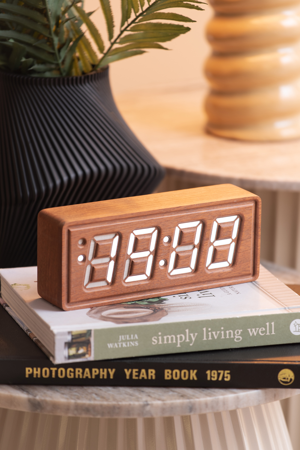 Wekker Solid Wood Engraved - Licht hout