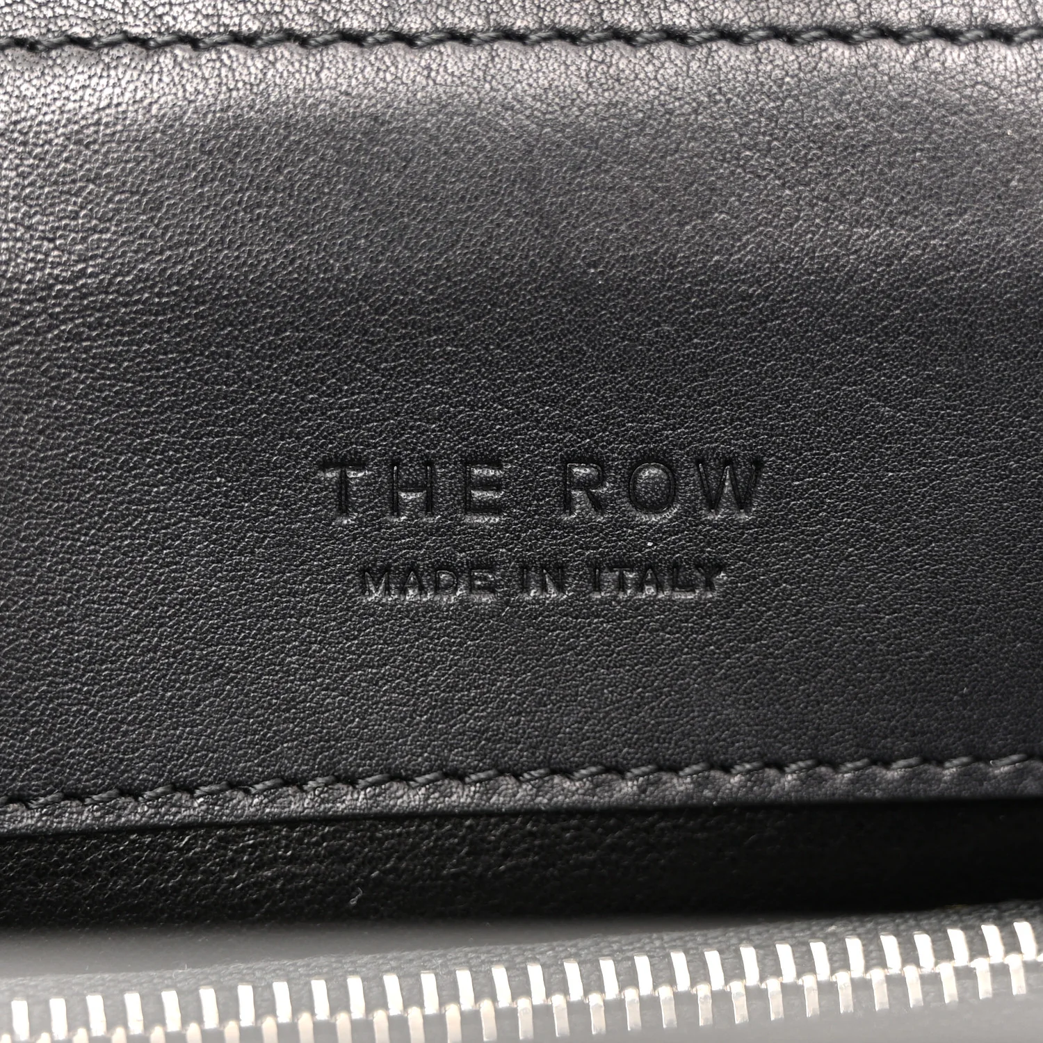 Smooth Calfskin Peggy Bag Black - Top Club