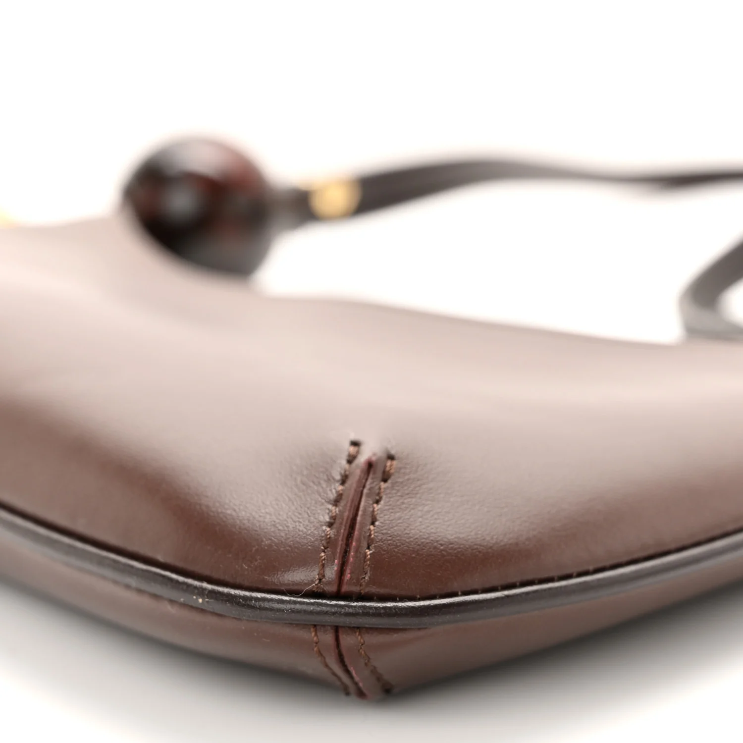 Smooth Calfskin Le Bisou Medium Brown - Top Club