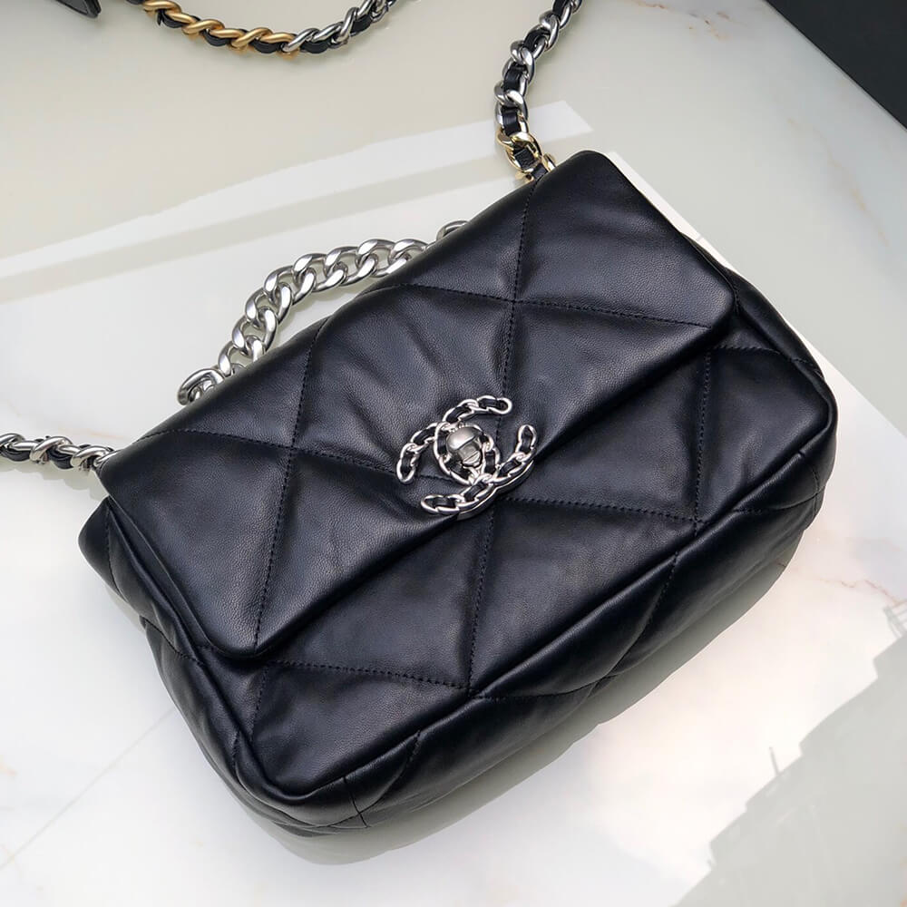 CHANEL 19 Handbag - Top Club