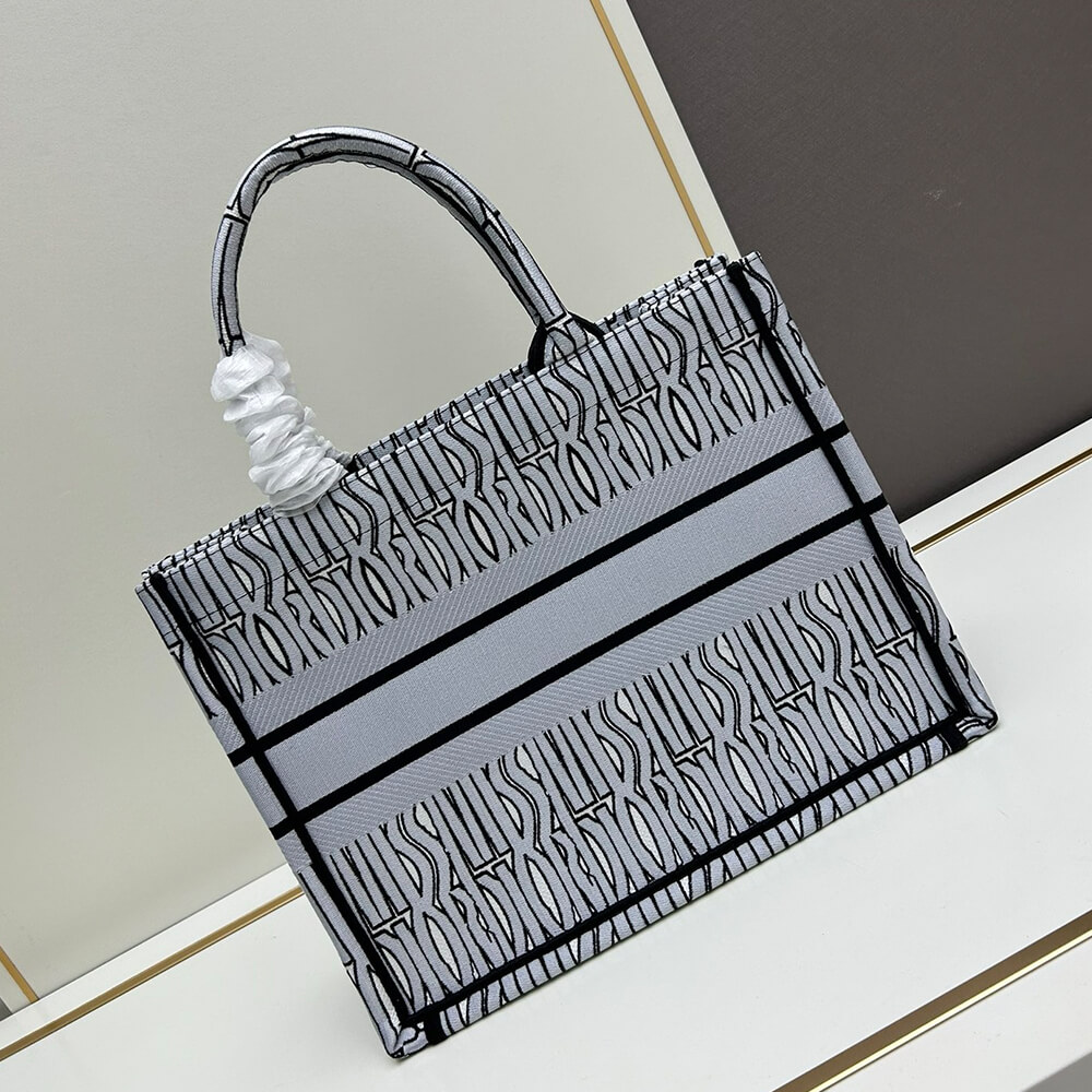 Medium Dior Book Tote - Top Club