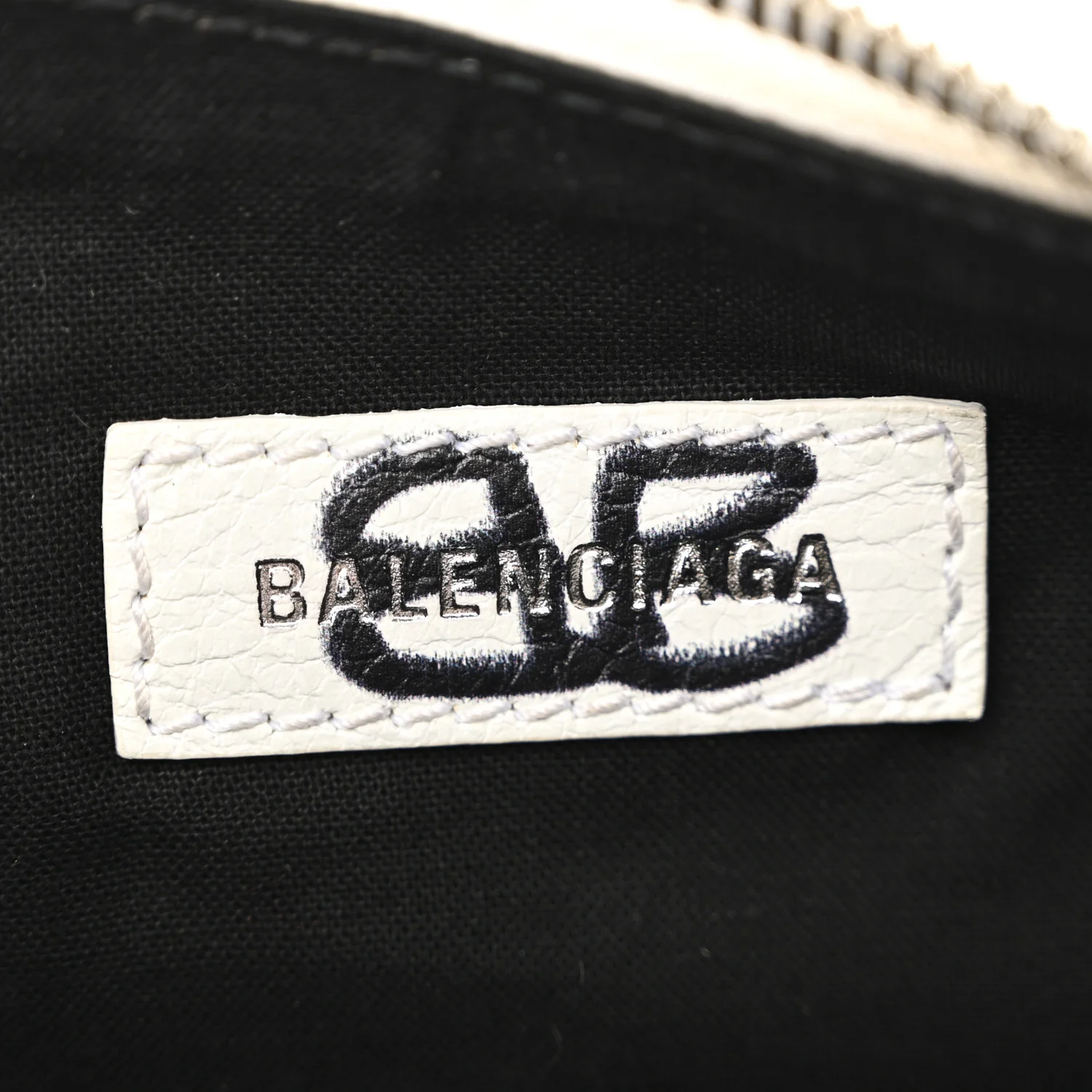 Agneau Arena Graffiti Le Cagole Shoulder Bag XS White Black - Top Club