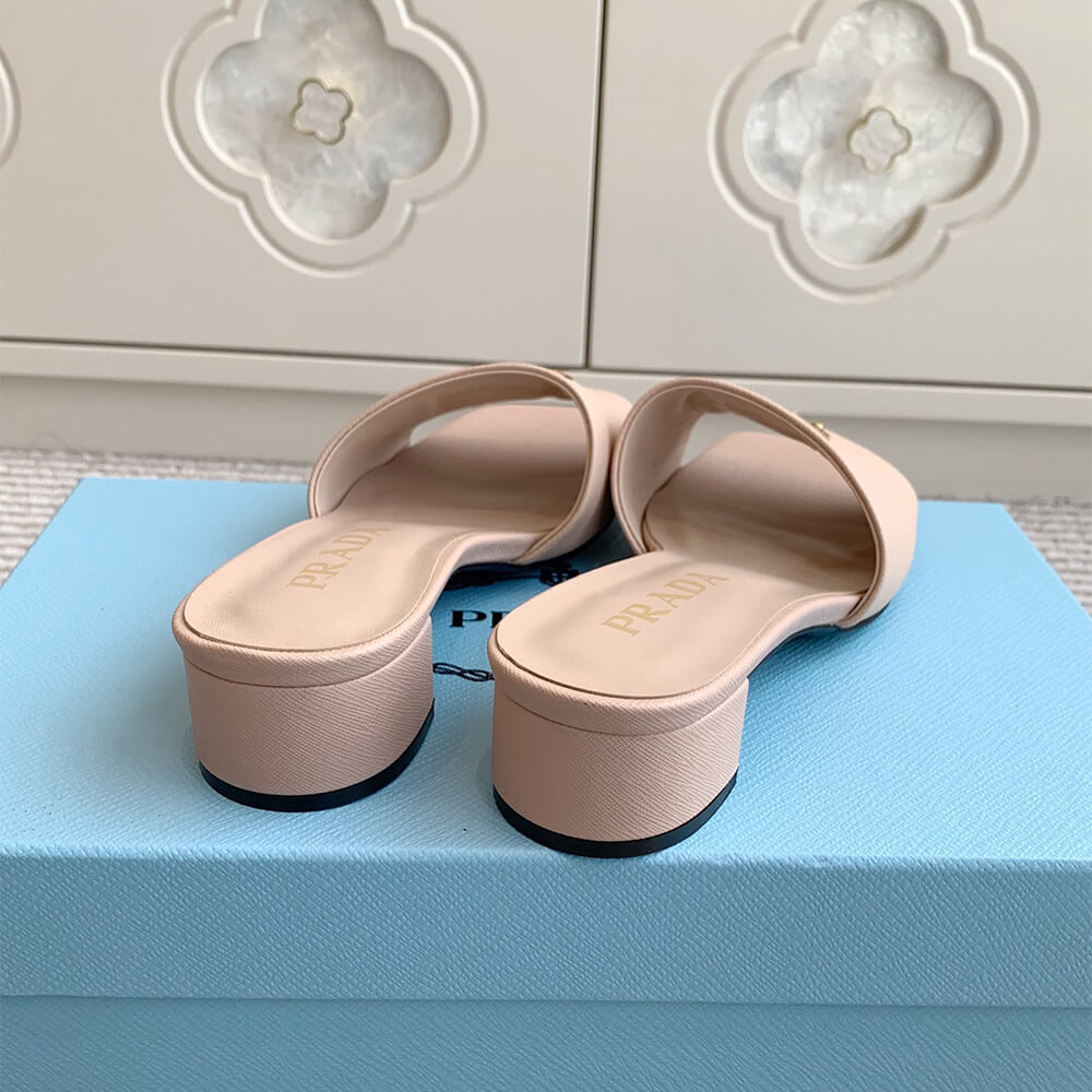 Prada Saffiano patent leather sandals - Top Club