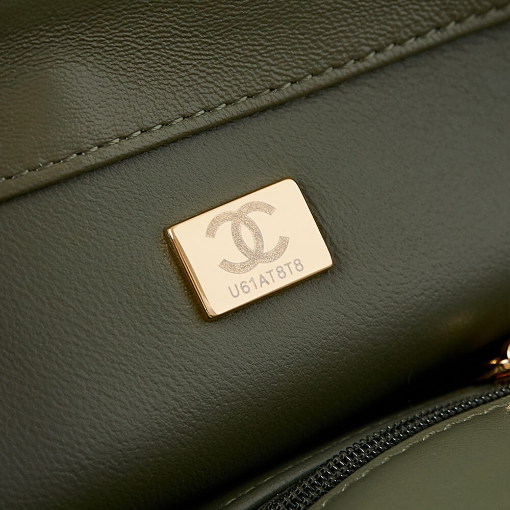CHANEL Flap Bag with Top Handle - Top Club