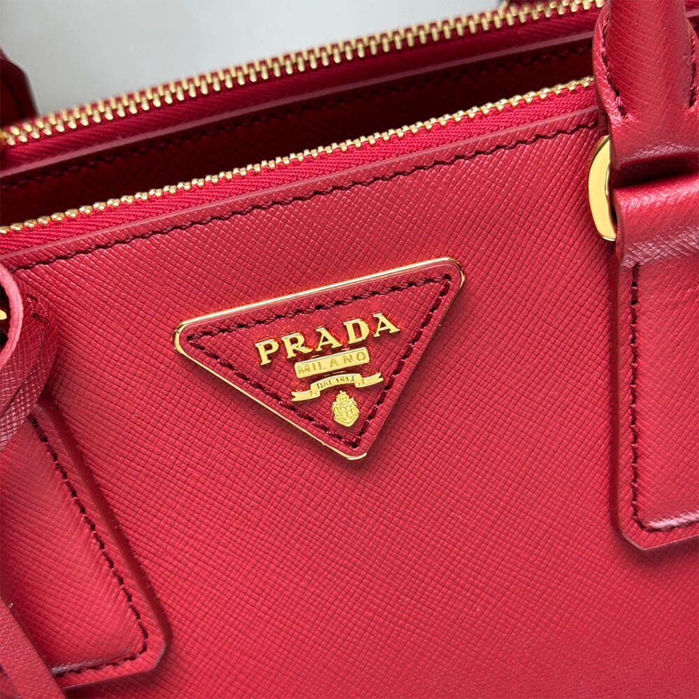 Prada Small Prada Galleria Saffiano leather bag(HIGH-END GRADE) - Top Club