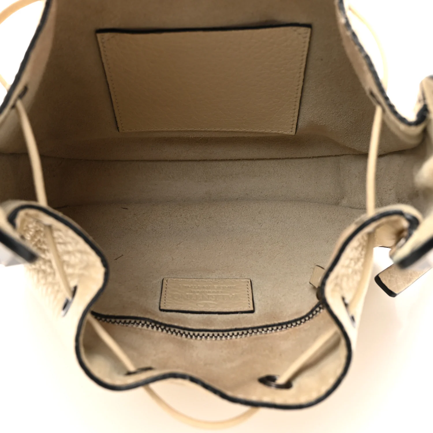 Grained Calfskin Rockstud Bucket Bag Ivory - Top Club