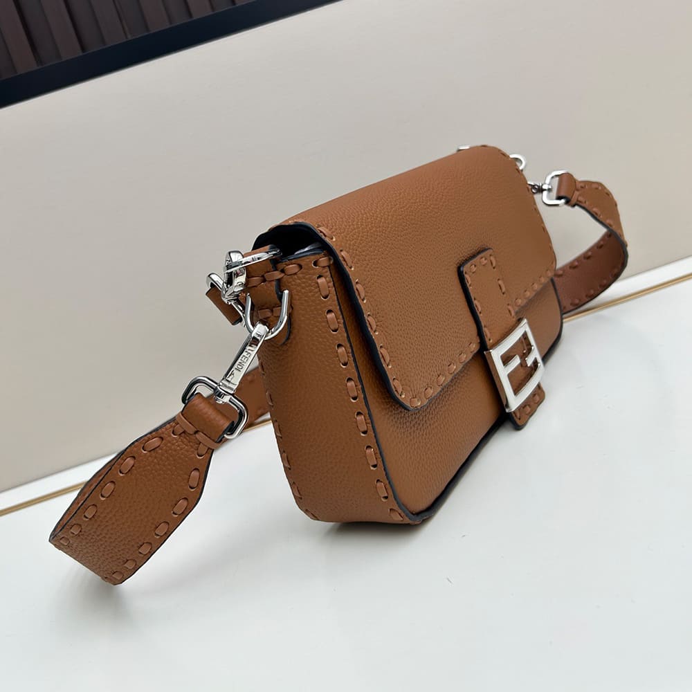 Fendi Baguette - Top Club