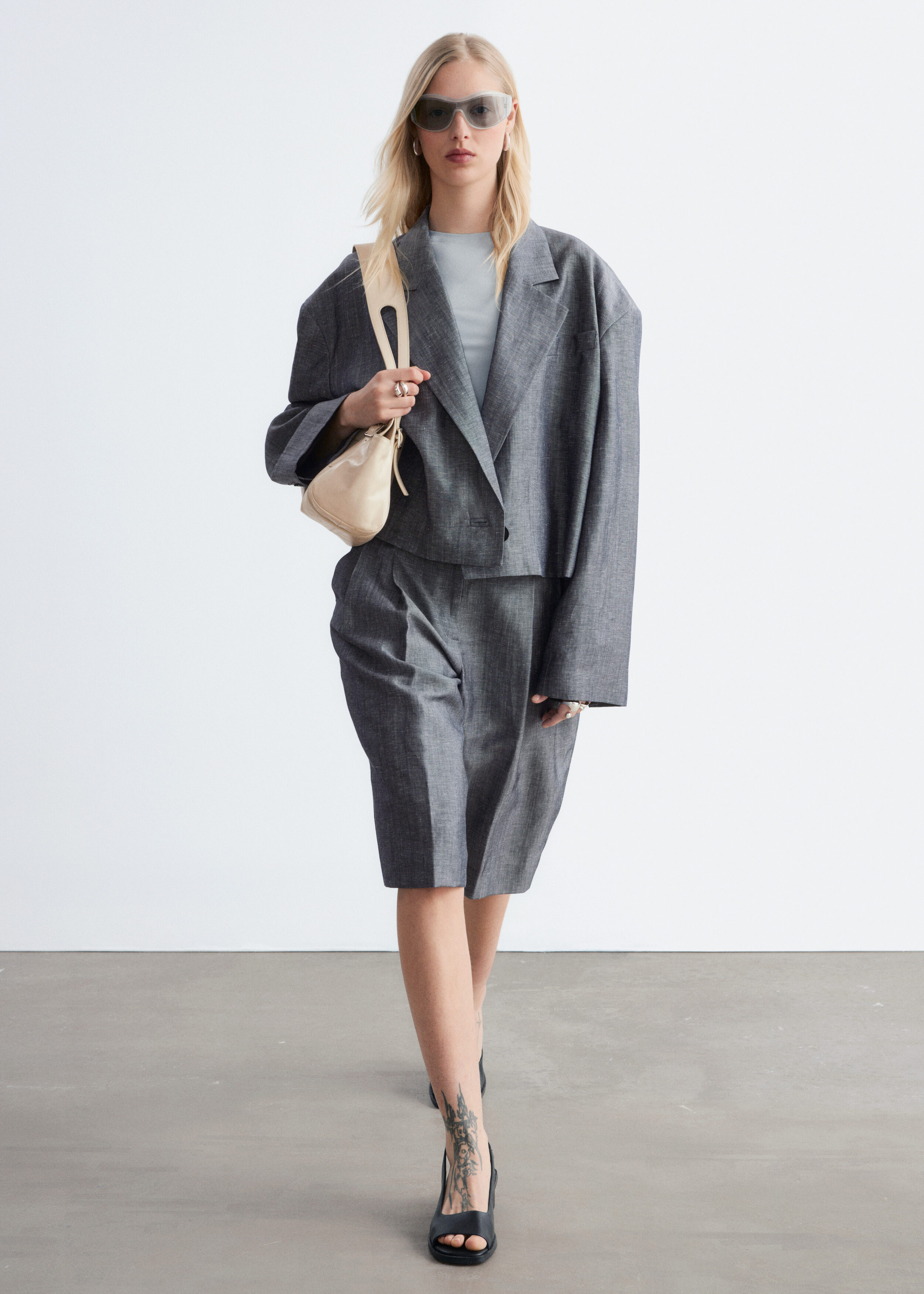 & Other Stories CROPPED OVERSIZED BLAZER